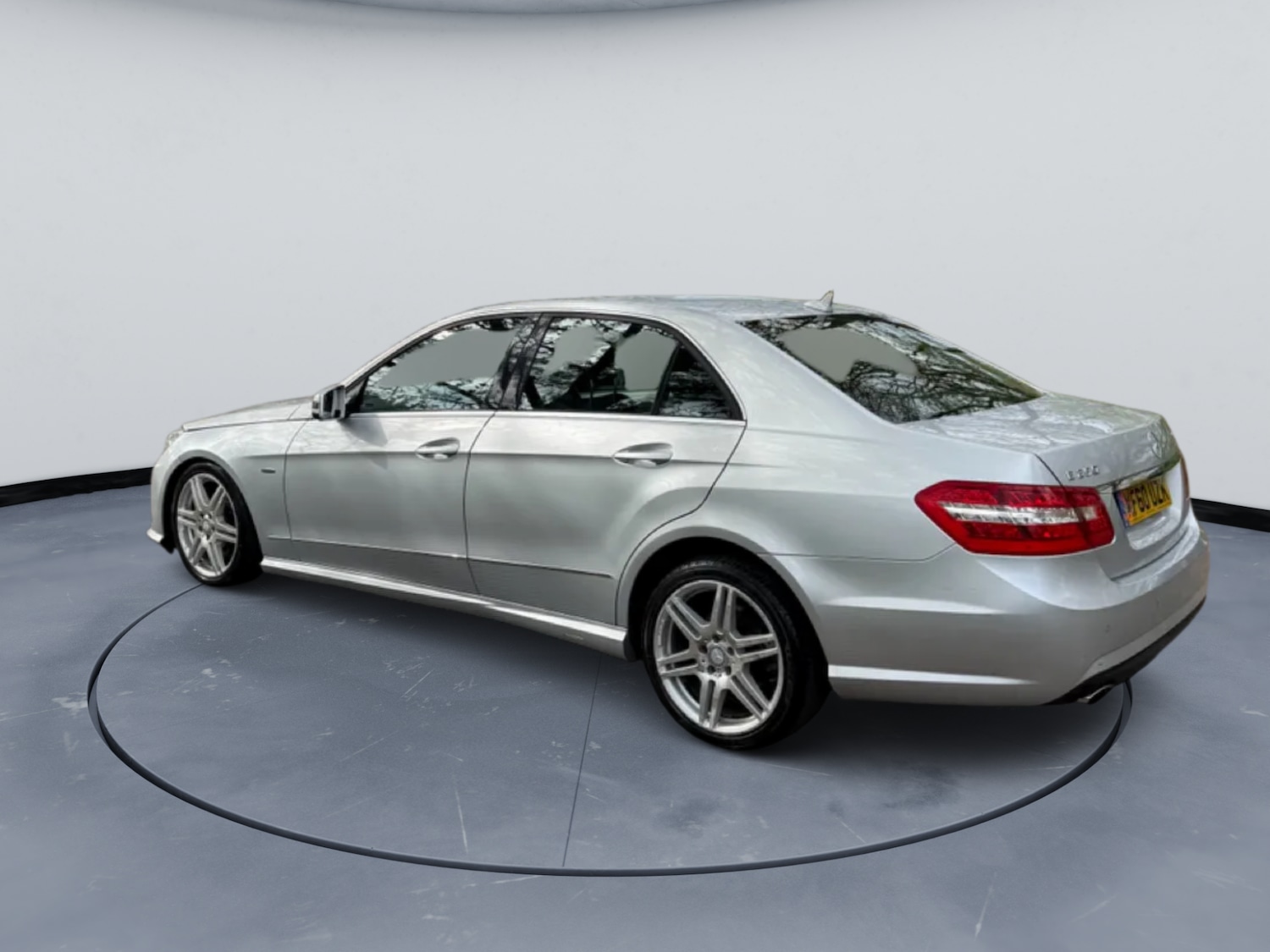 Used Mercedes-Benz E Class 2010 for sale - 78220555: Photo 6
