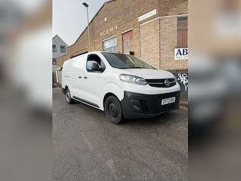 Vauxhall Vivaro feature image