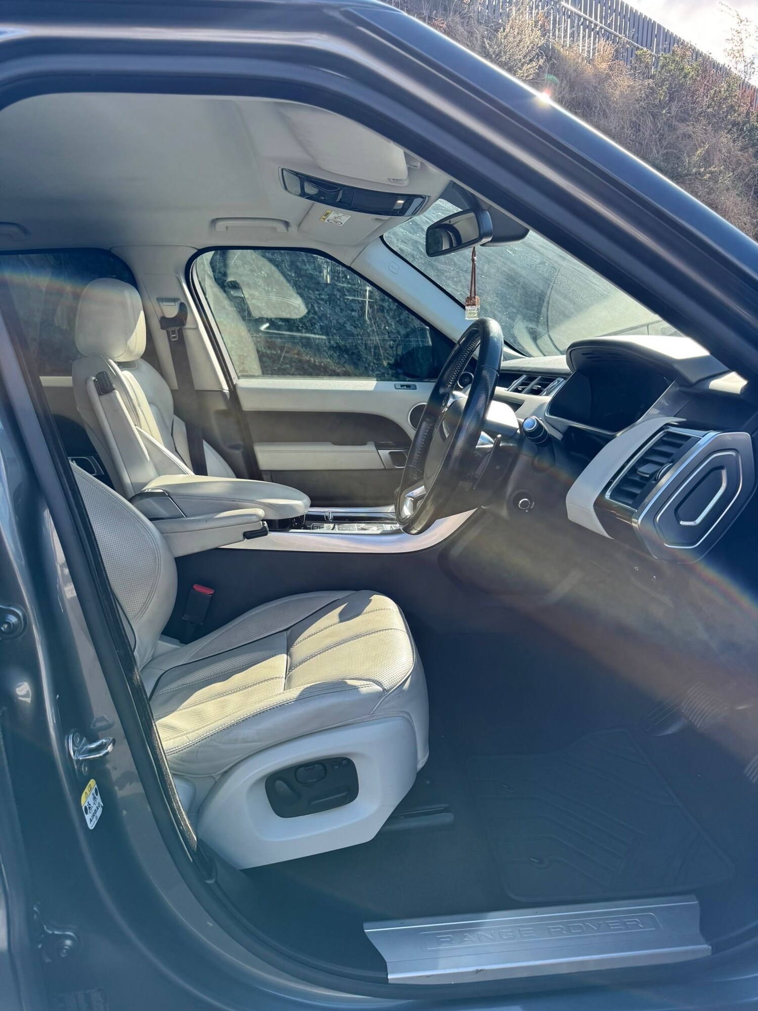 Used Land Rover Range Rover Sport 2014 for sale - 78095262: Photo 11