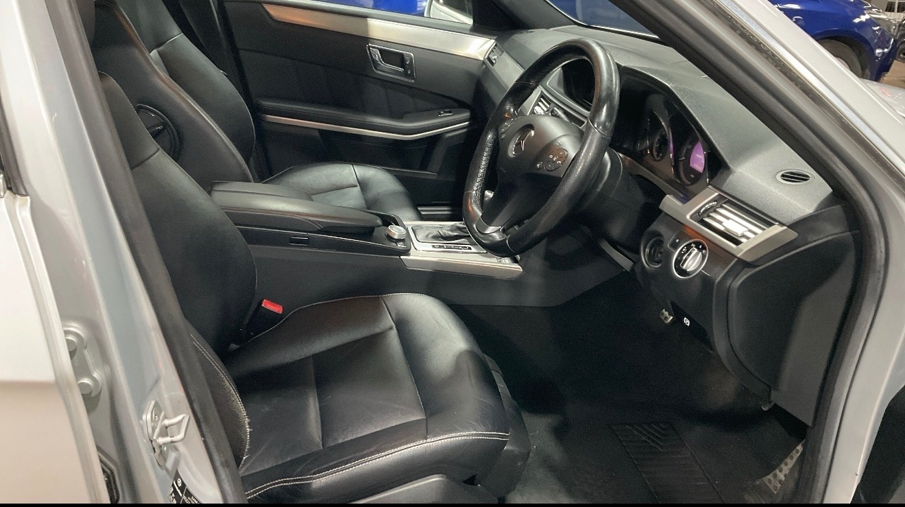 Used Mercedes-Benz E Class 2010 for sale - 77251415: Photo 10