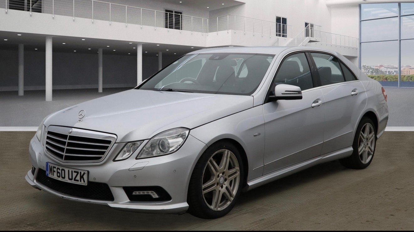 Used Mercedes-Benz E Class 2010 for sale - 77251415: Photo 2