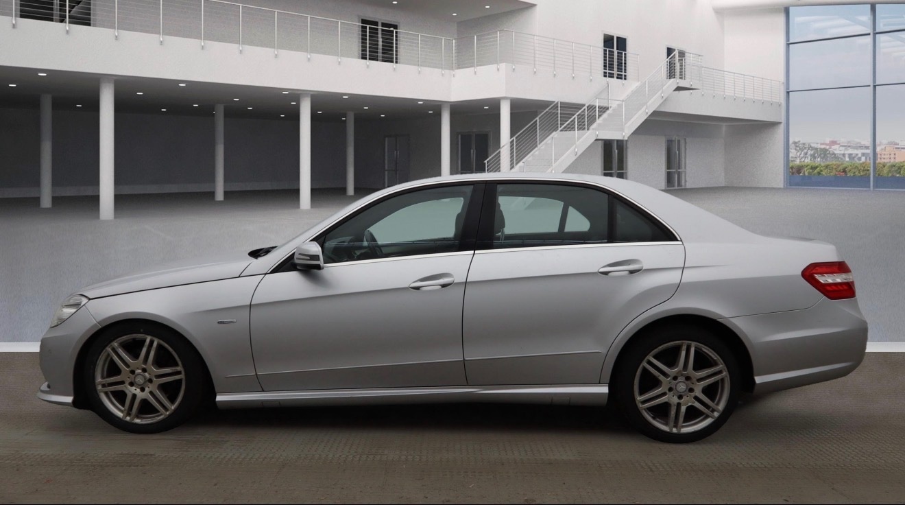 Used Mercedes-Benz E Class 2010 for sale - 77251415: Photo 8