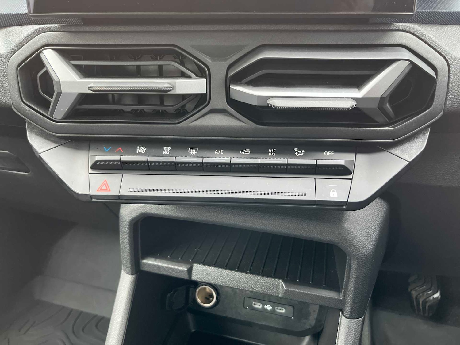 Used Dacia Duster 2024 for sale - 76455252: Photo 11