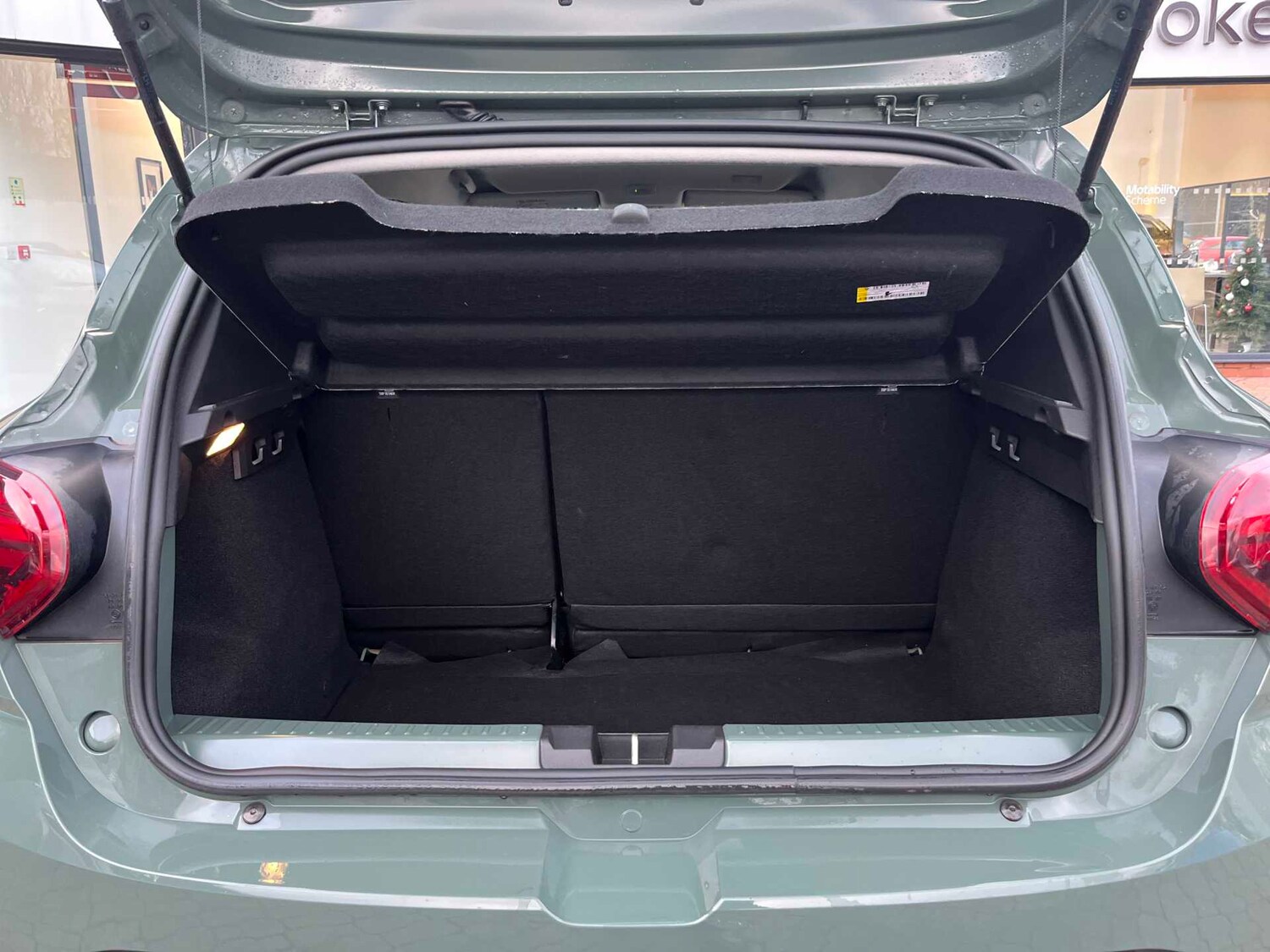 Used Dacia Sandero Stepway 2024 for sale - 77488065: Photo 16