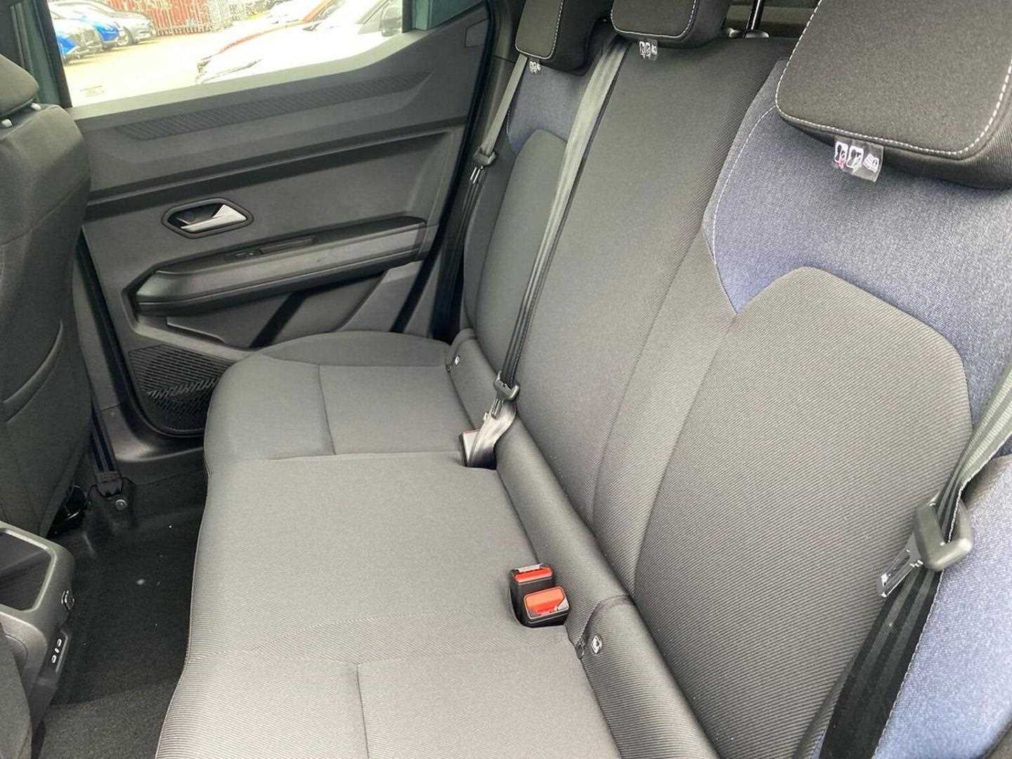 Used Dacia Duster 2025 for sale - 76706456: Photo 16