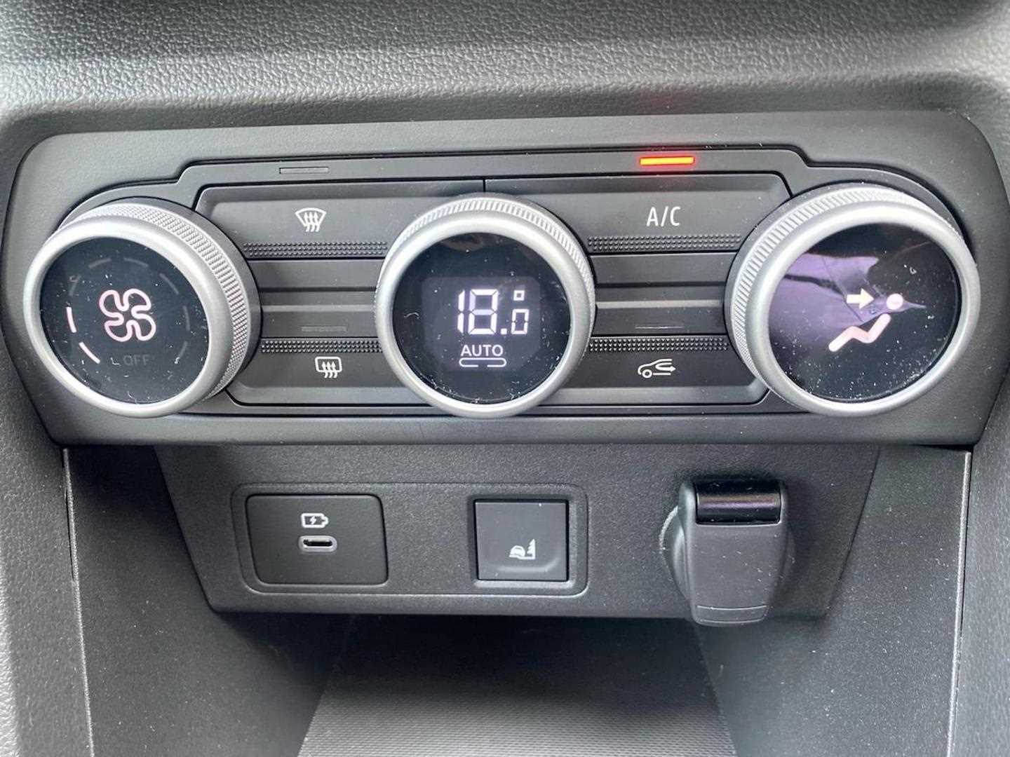 Used Dacia Sandero Stepway 2025 for sale - 75996425: Photo 11