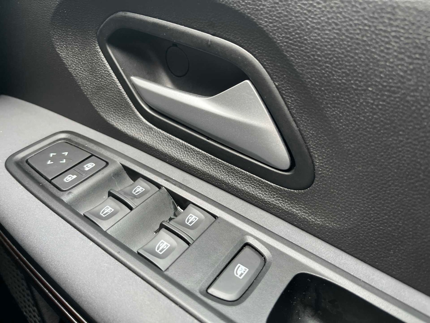 Used Dacia Sandero Stepway 2024 for sale - 76682587: Photo 20