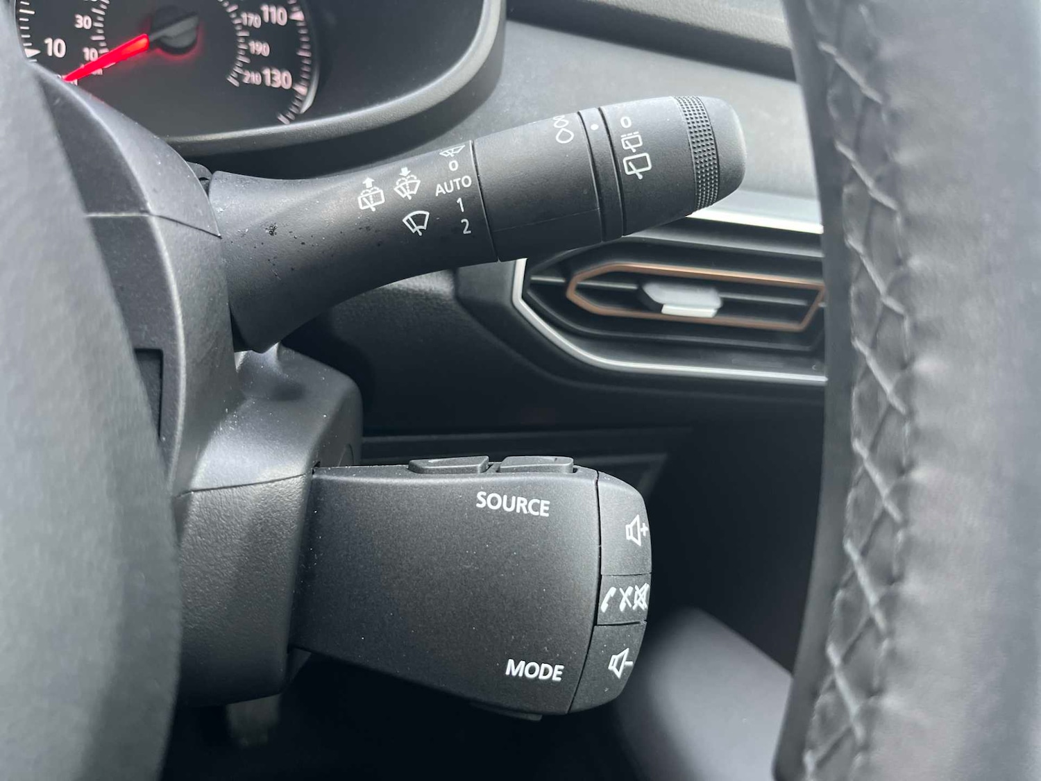 Used Dacia Sandero Stepway 2024 for sale - 76682587: Photo 25