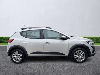 Used Dacia Sandero Stepway 2023 for sale - 78410185: Photo