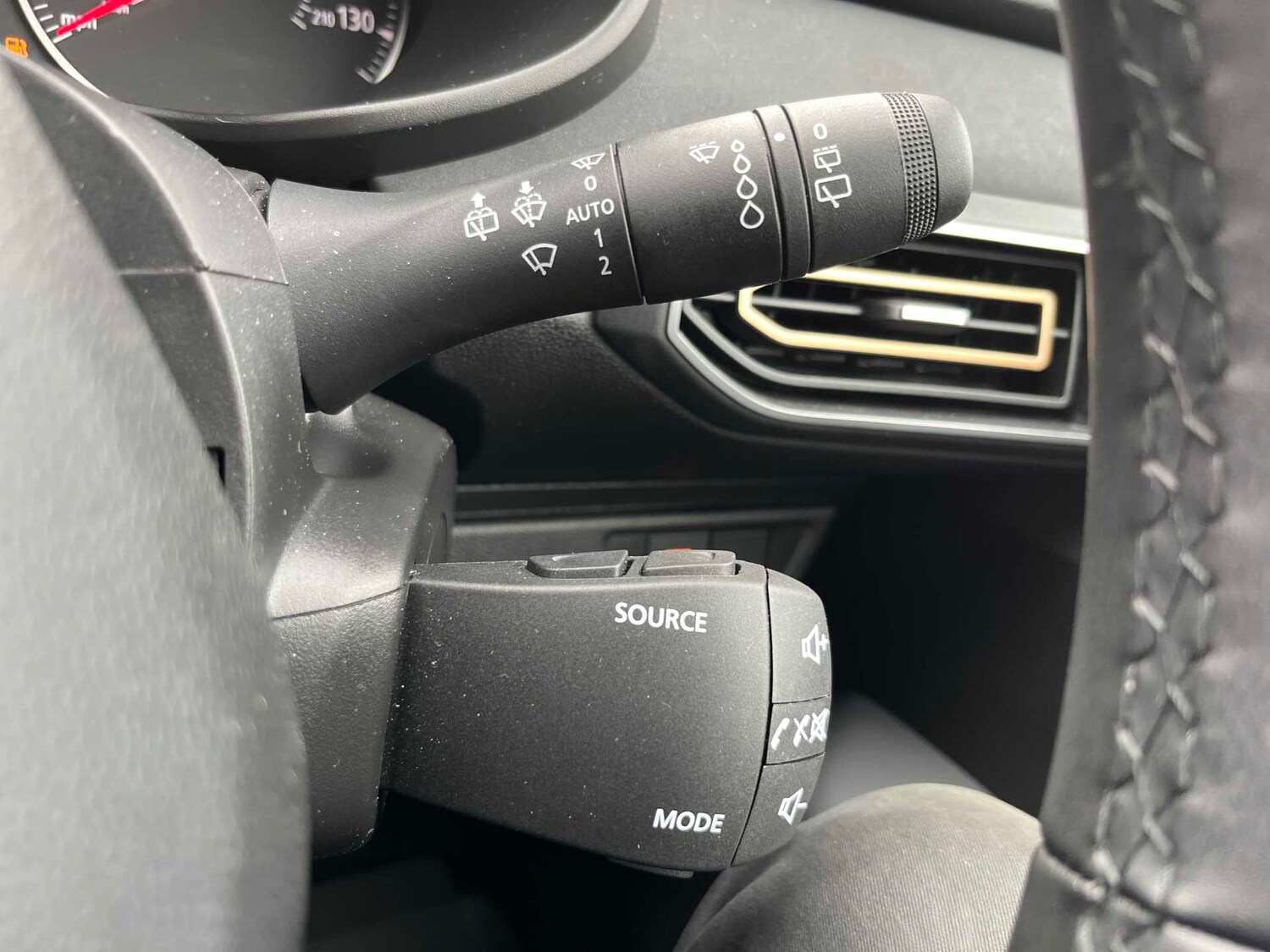 Used Dacia Sandero Stepway 2024 for sale - 78192107: Photo 25