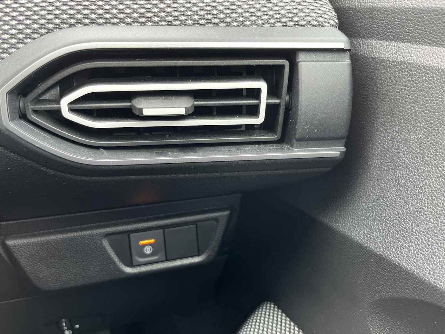 Used Dacia Jogger 2024 for sale - 76182507: Photo 22