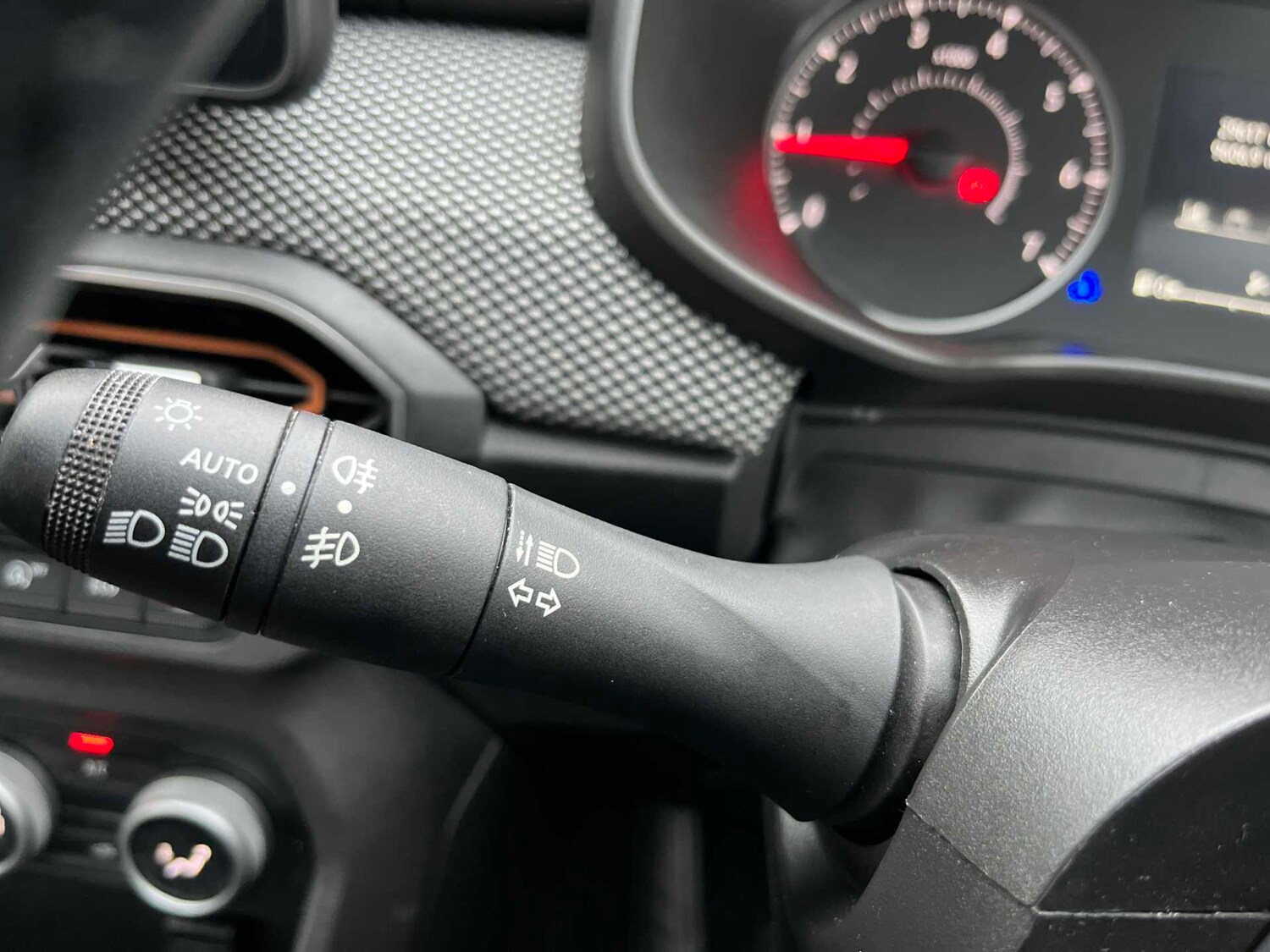 Used Dacia Sandero Stepway 2024 for sale - 77488553: Photo 27