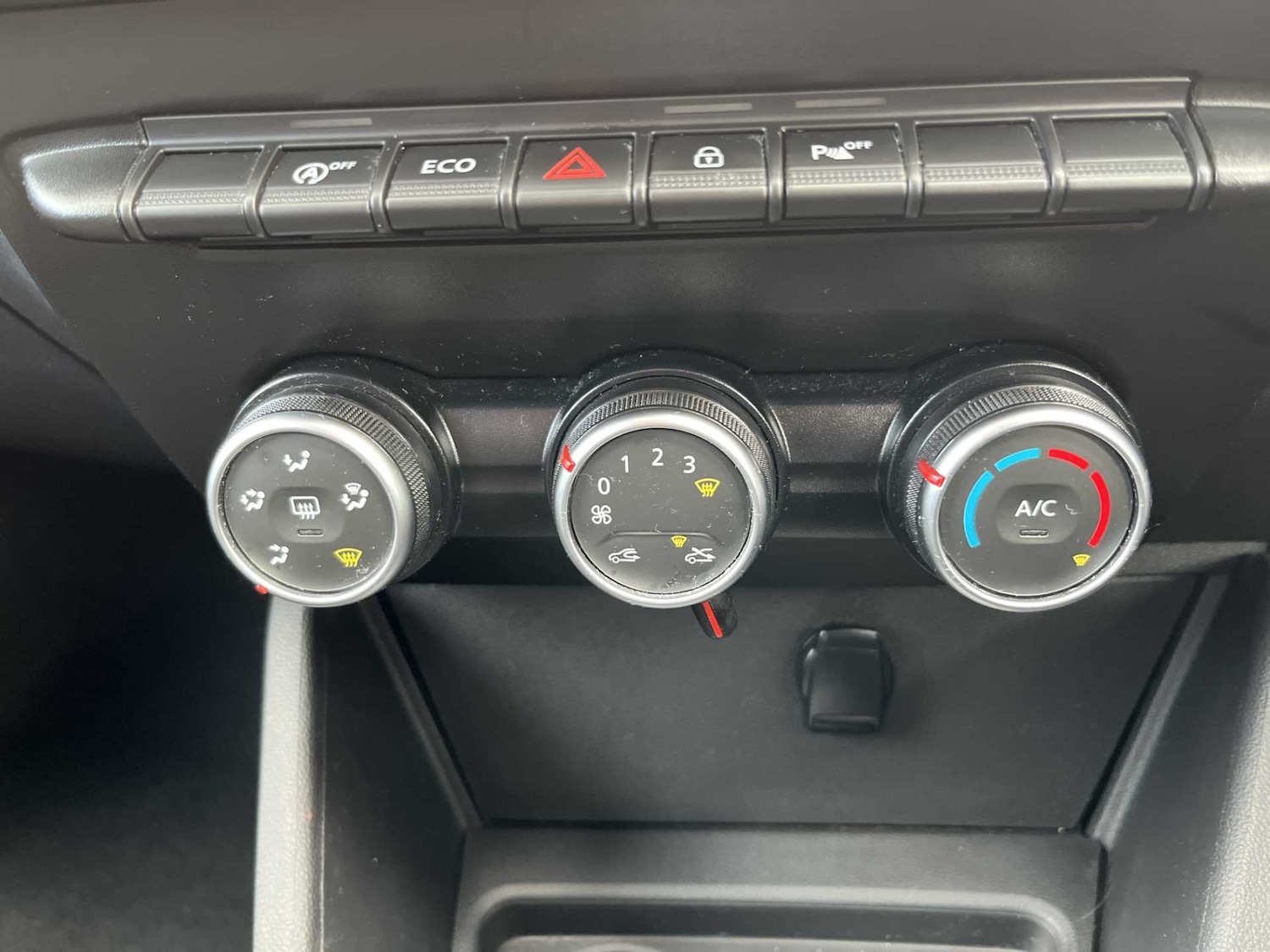 Used Dacia Duster 2018 for sale - 76159593: Photo 11