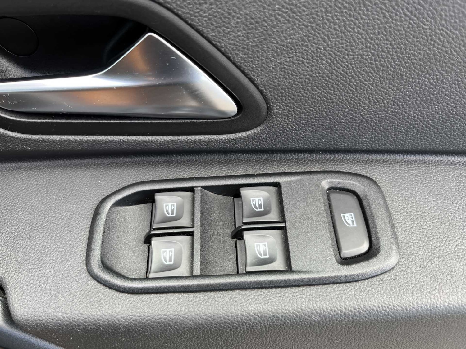 Used Dacia Duster 2018 for sale - 76159593: Photo 20