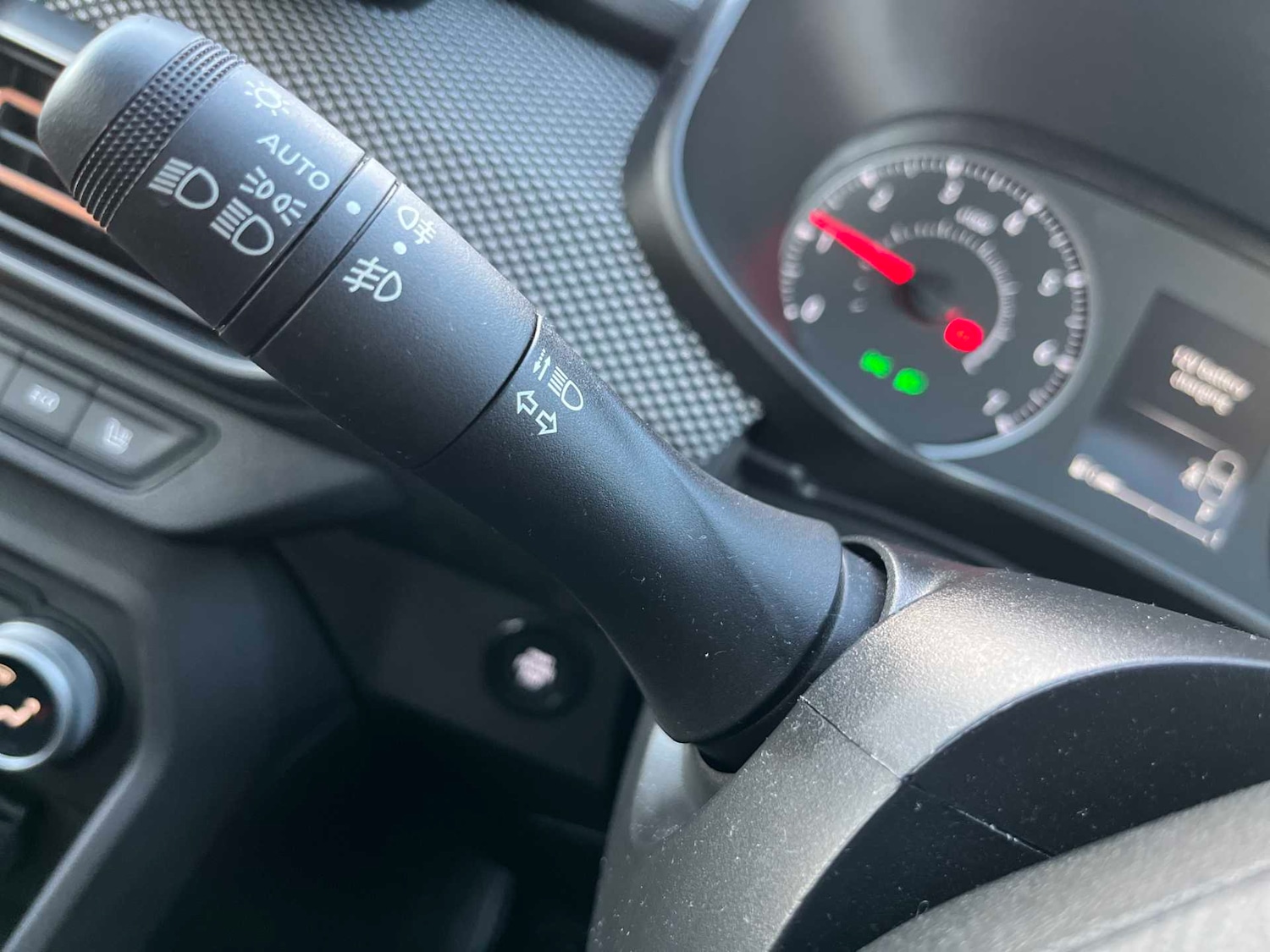 Used Dacia Sandero Stepway 2023 for sale - 76940503: Photo 25