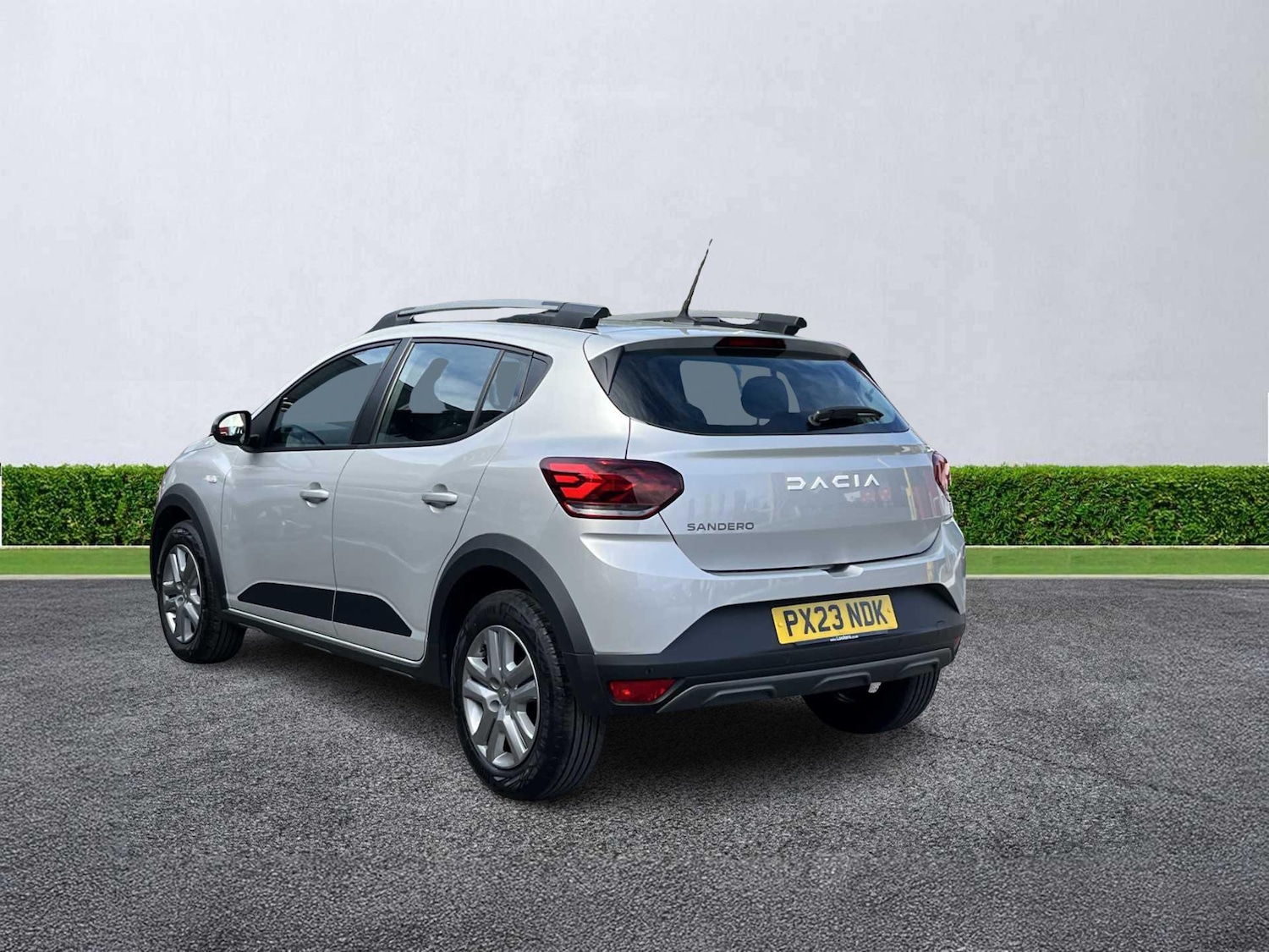 Used Dacia Sandero Stepway 2023 for sale - 76047807: Photo 2