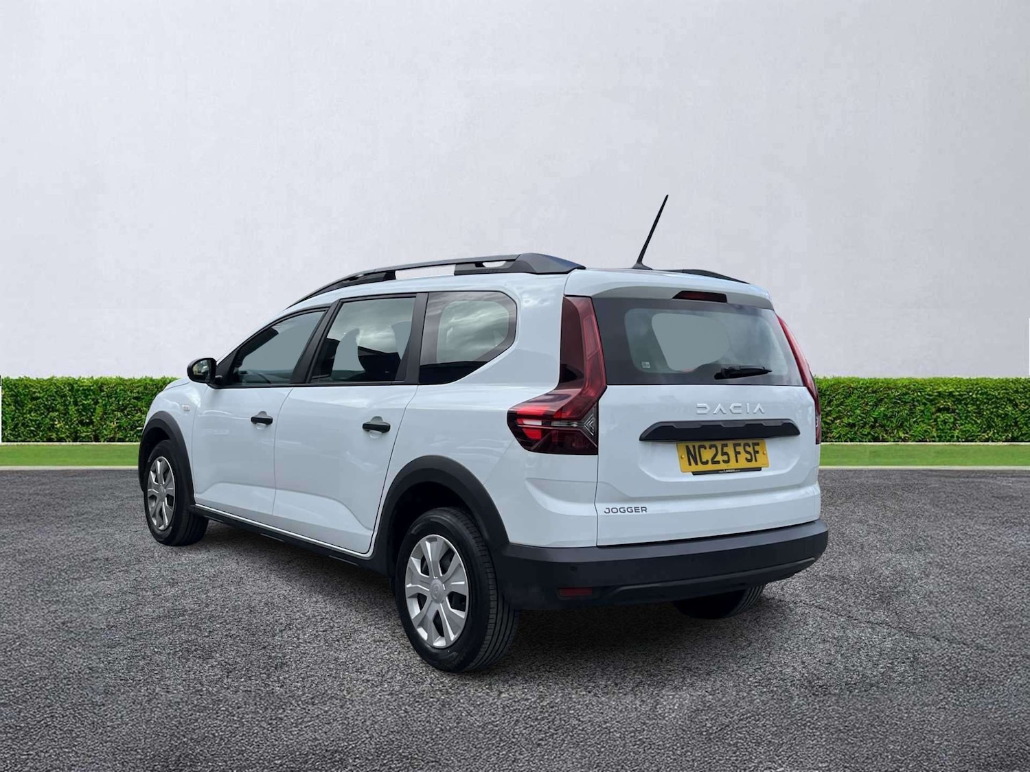 Used Dacia Jogger 2025 for sale - 78192237: Photo 2