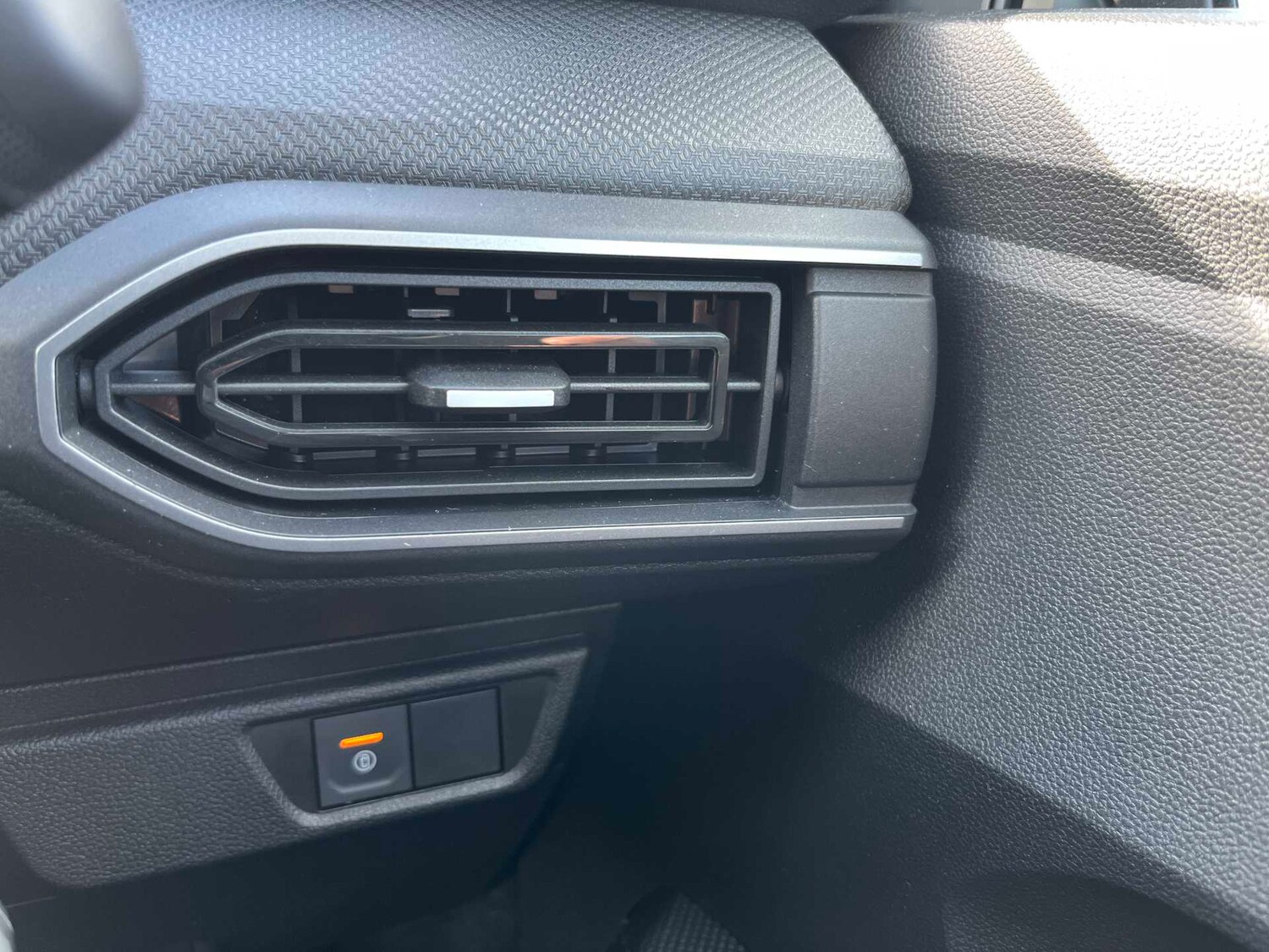 Used Dacia Jogger 2025 for sale - 78192237: Photo 21