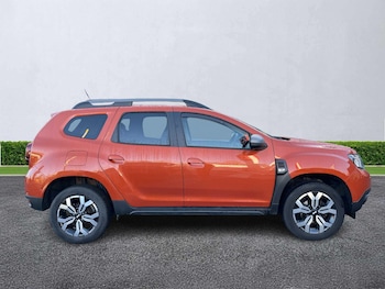 Used Dacia Duster 2023 for sale - 76778279: Photo