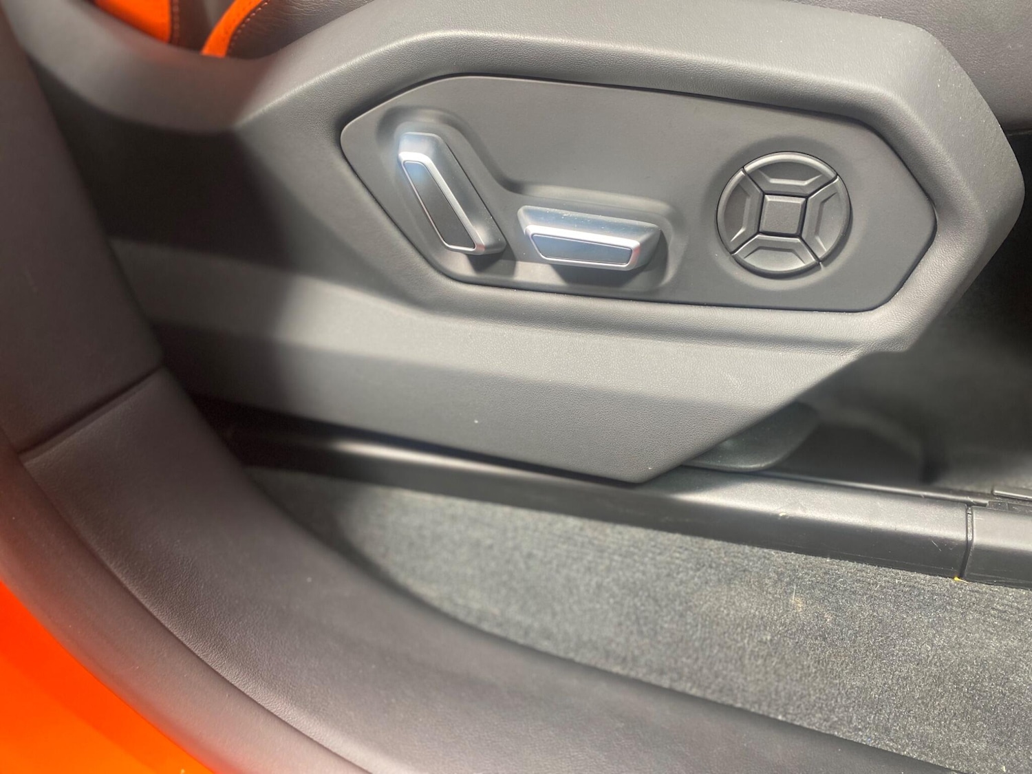 Used Lamborghini Urus 2025 for sale - 78073185: Photo 26