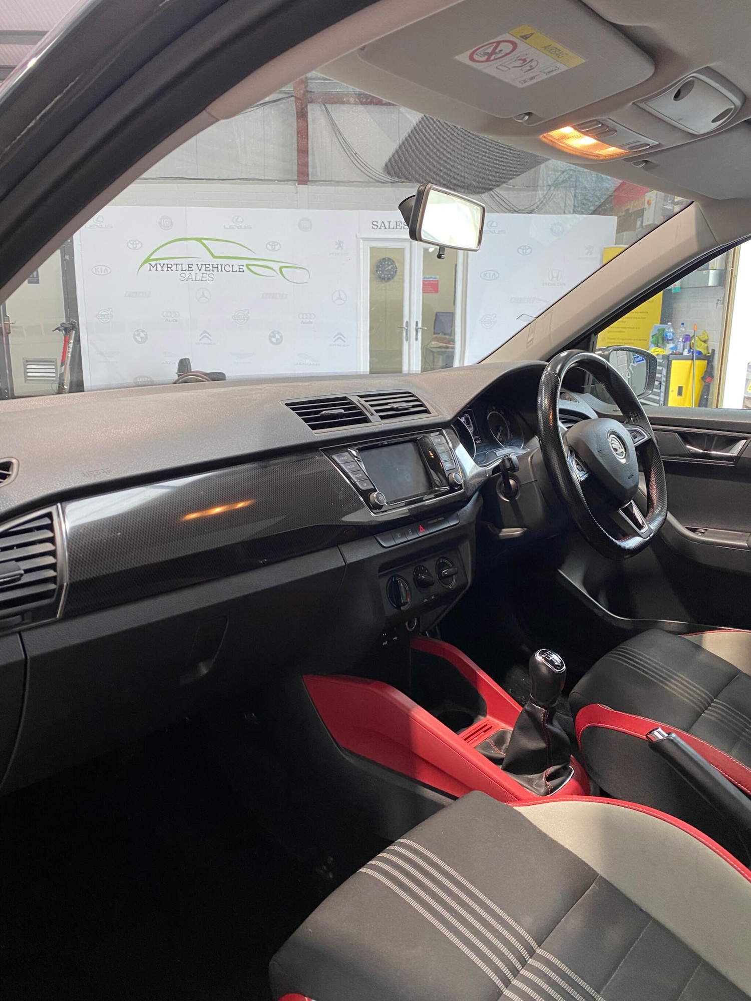 Used Skoda Fabia 2017 for sale - 77737393: Photo 2