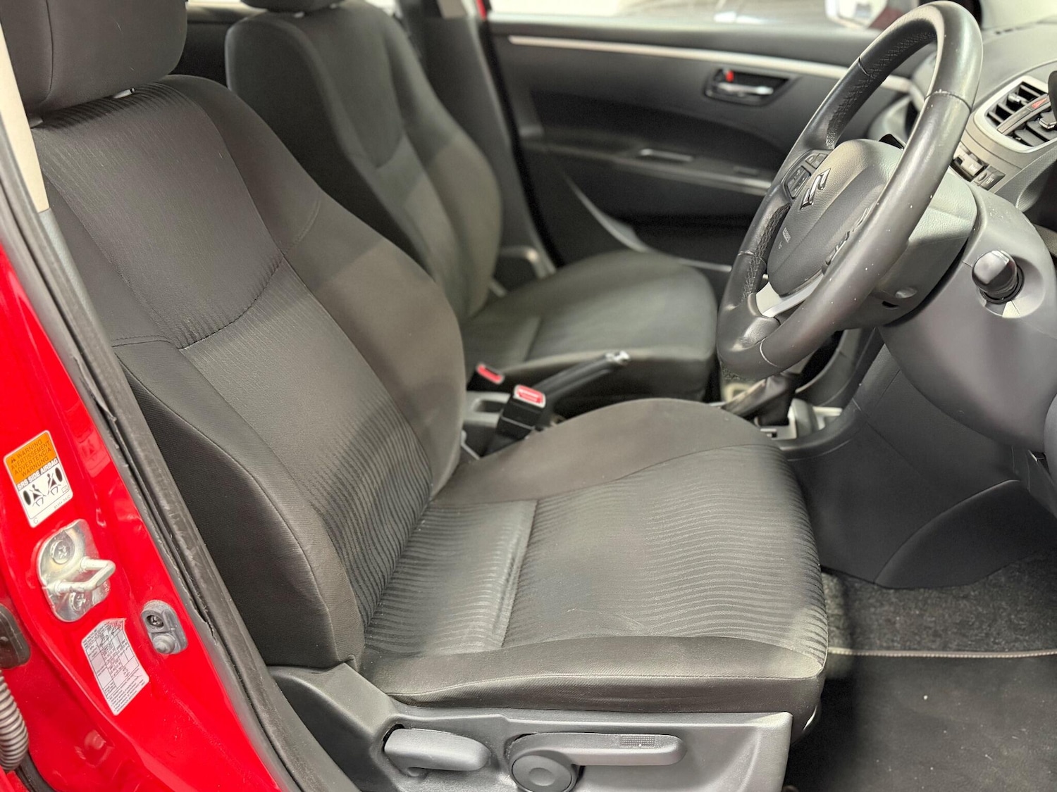 Used Suzuki Swift 2012 for sale - 76306663: Photo 11