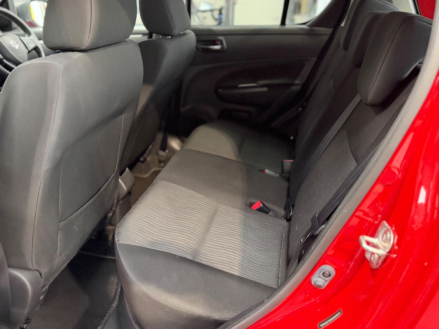 Used Suzuki Swift 2012 for sale - 76306663: Photo 6