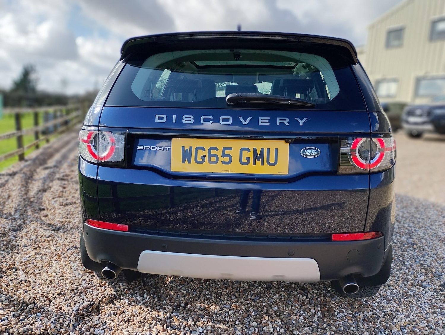 Used Land Rover Discovery Sport 2015 for sale - 77709913: Photo 2