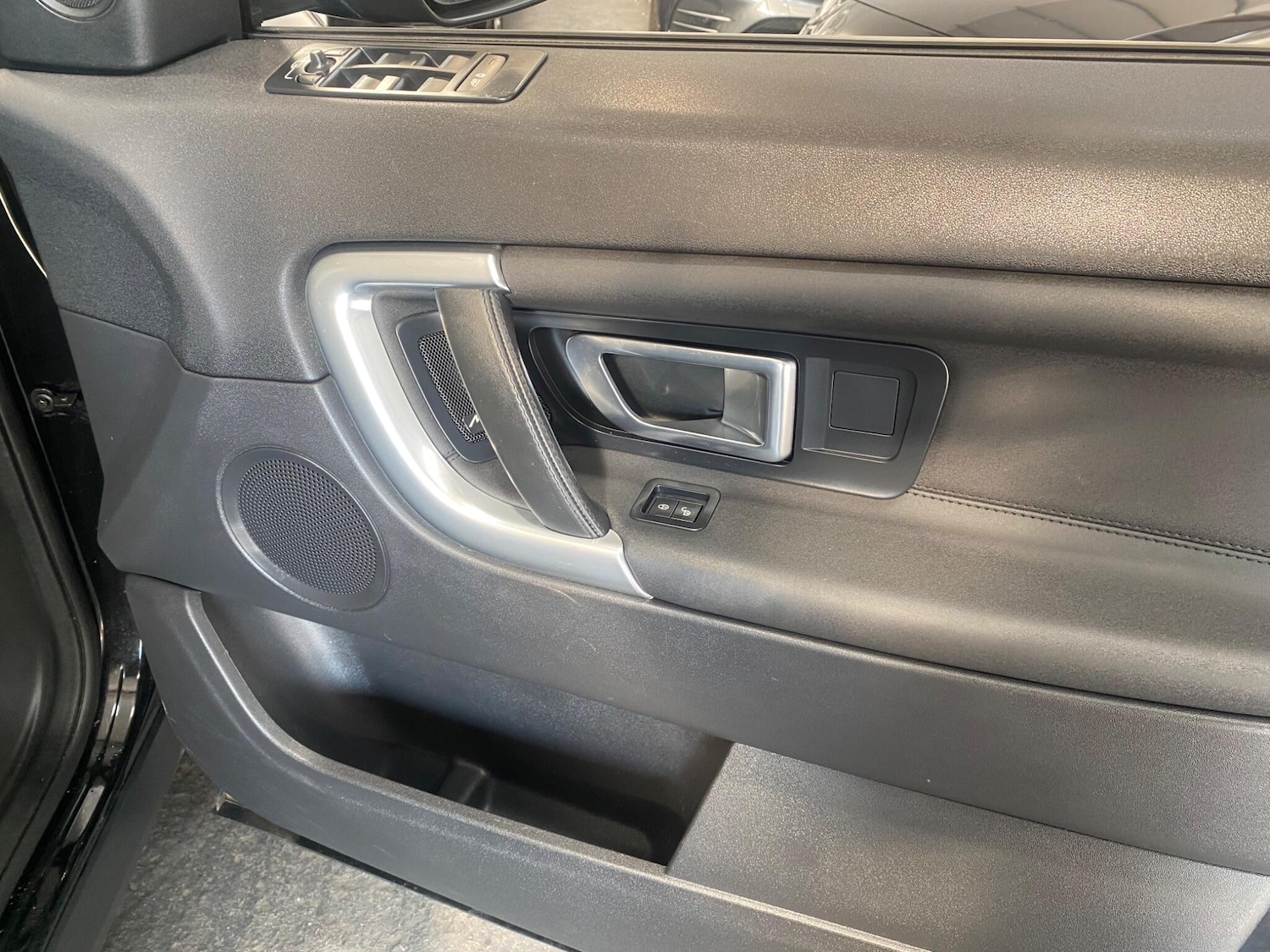 Used Land Rover Discovery Sport 2017 for sale - 77992900: Photo 16