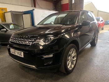 Used Land Rover Discovery Sport 2017 for sale - 77992900: Photo