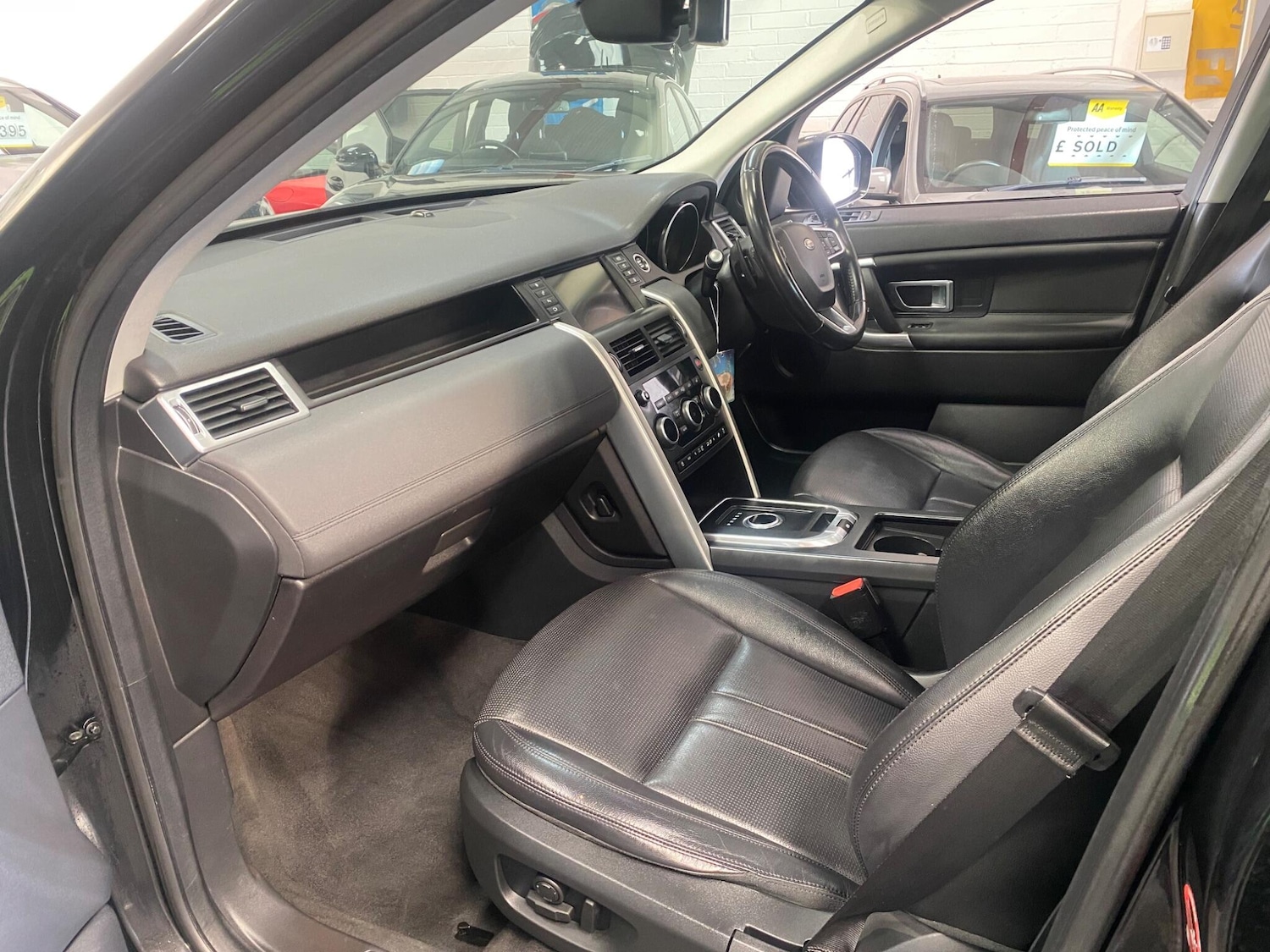 Used Land Rover Discovery Sport 2017 for sale - 77992900: Photo 8