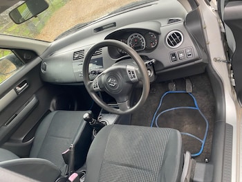 Used Suzuki Swift 2006 for sale - 77479508: Photo