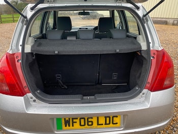 Used Suzuki Swift 2006 for sale - 77479508: Photo