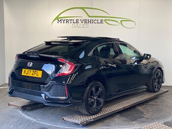 Used Honda Civic 2017 for sale - 76189917: Photo