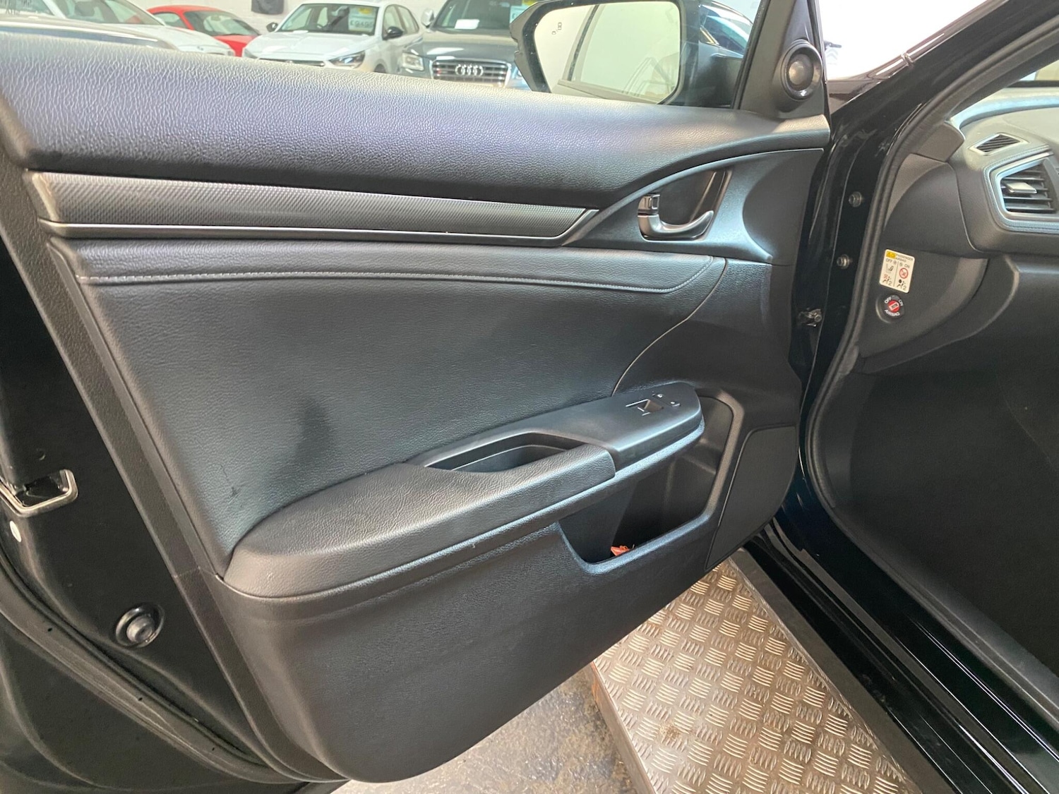 Used Honda Civic 2017 for sale - 76189917: Photo 7