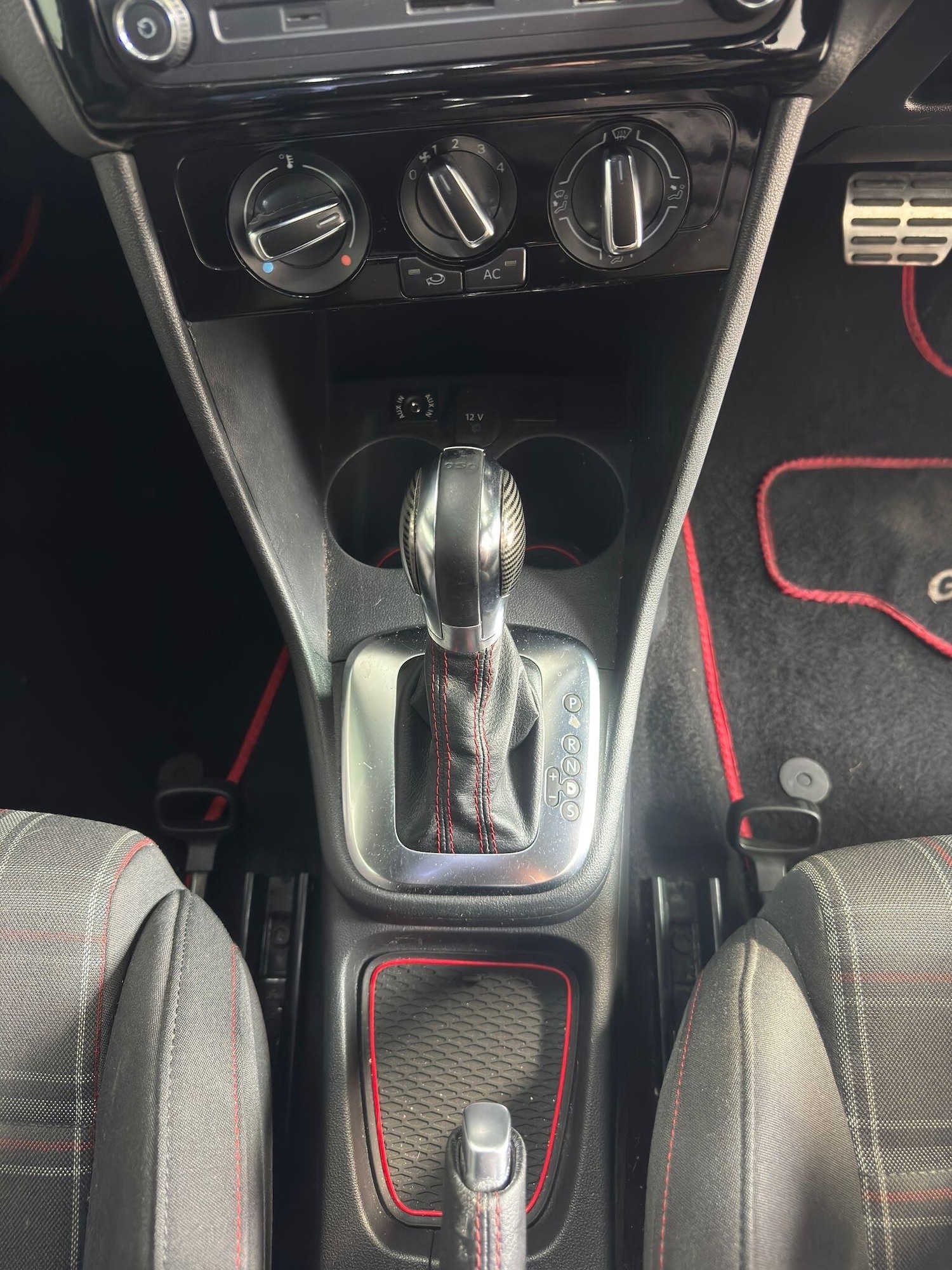 Used Volkswagen Polo 2012 for sale - 77441020: Photo 7