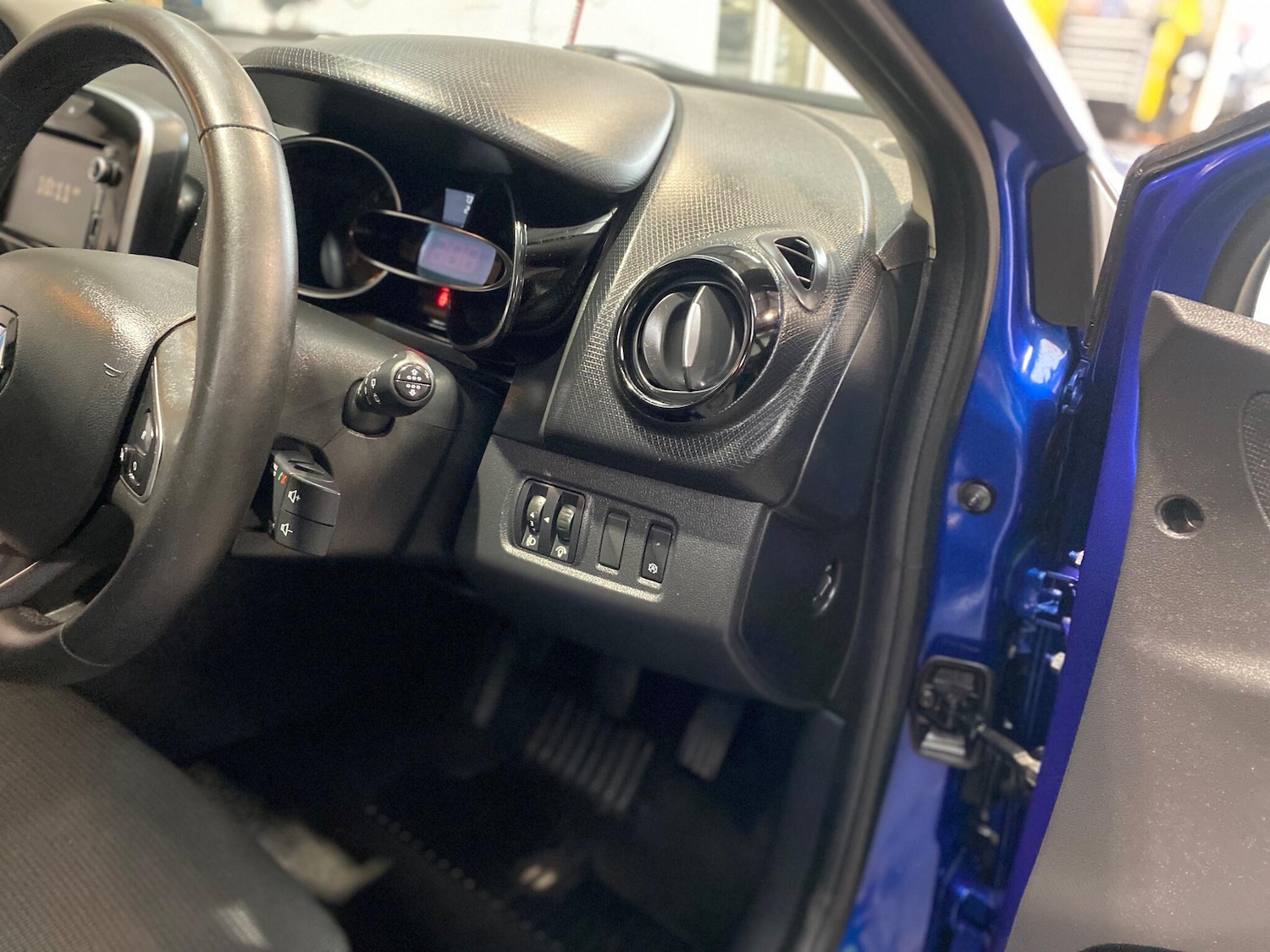 Used Renault Clio 2019 for sale - 77344660: Photo 6