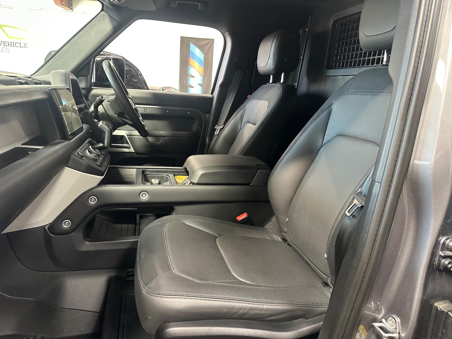 Used Land Rover Defender 110 for sale - 77738023: Photo 13