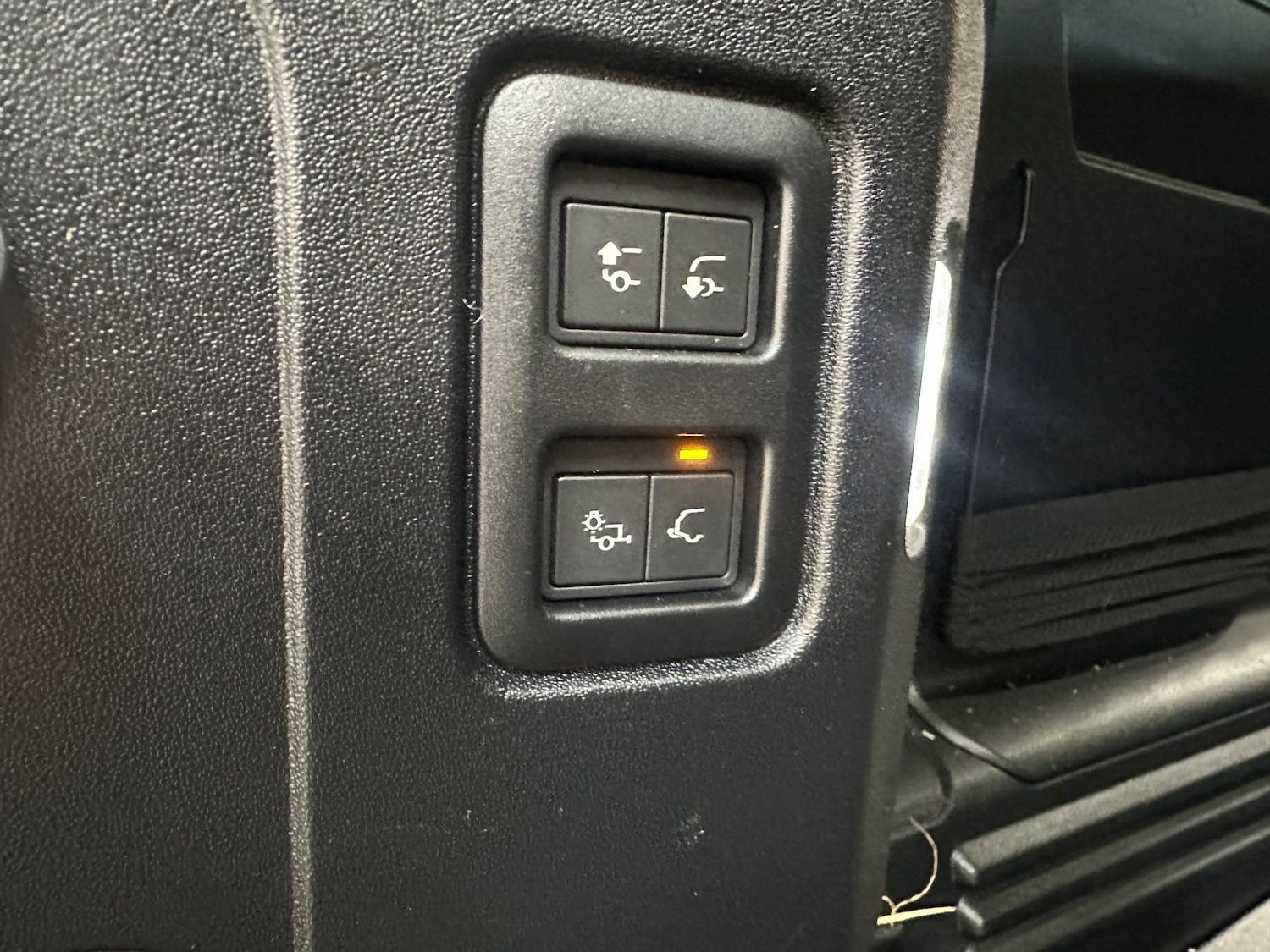 Used Land Rover Defender 110 for sale - 77738023: Photo 15