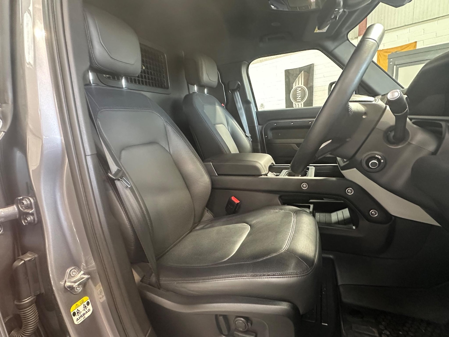 Used Land Rover Defender 110 for sale - 77738023: Photo 3