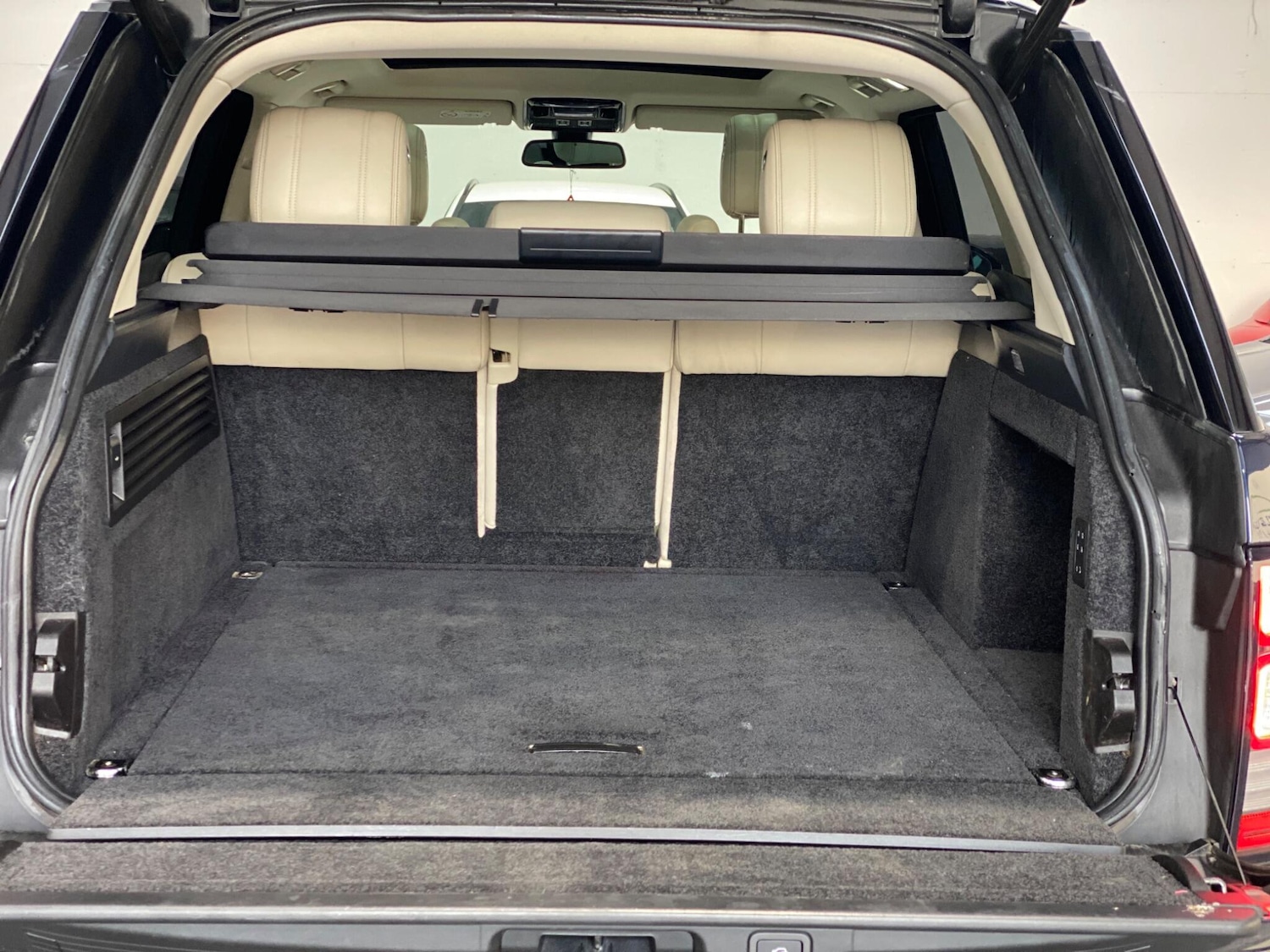 Used Land Rover Range Rover 2016 for sale - 76689200: Photo 29