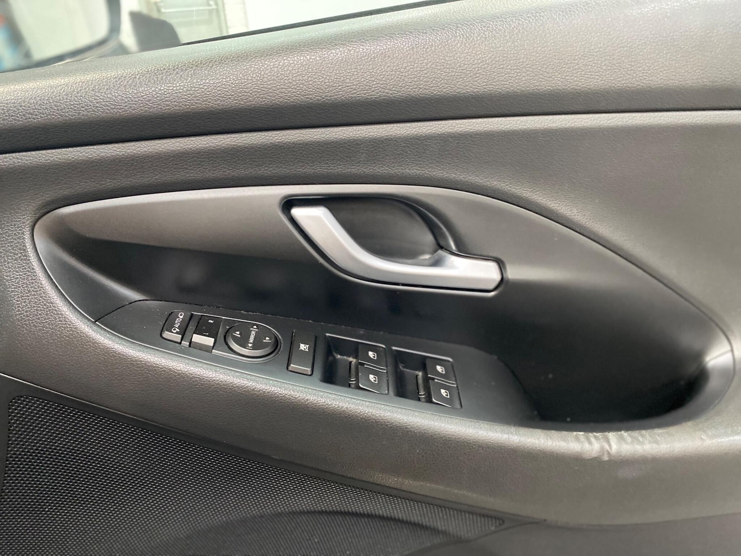 Used Hyundai i30 2017 for sale - 76989284: Photo 11