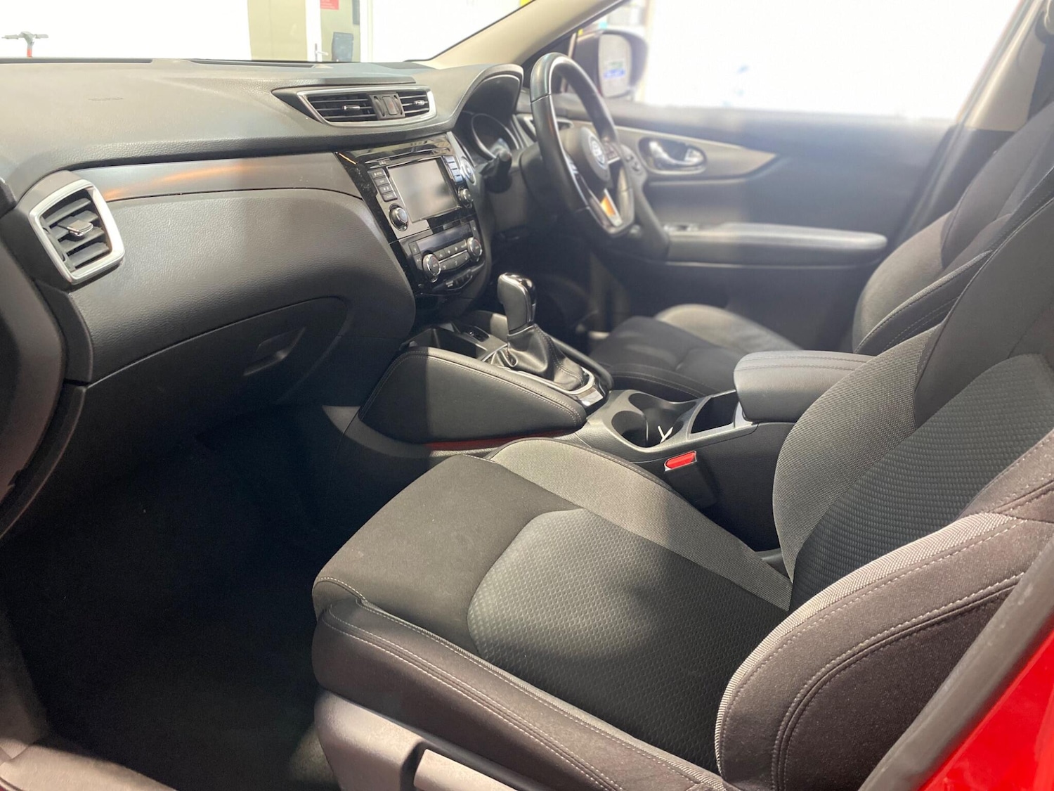 Used Nissan Qashqai 2019 for sale - 77722617: Photo 2