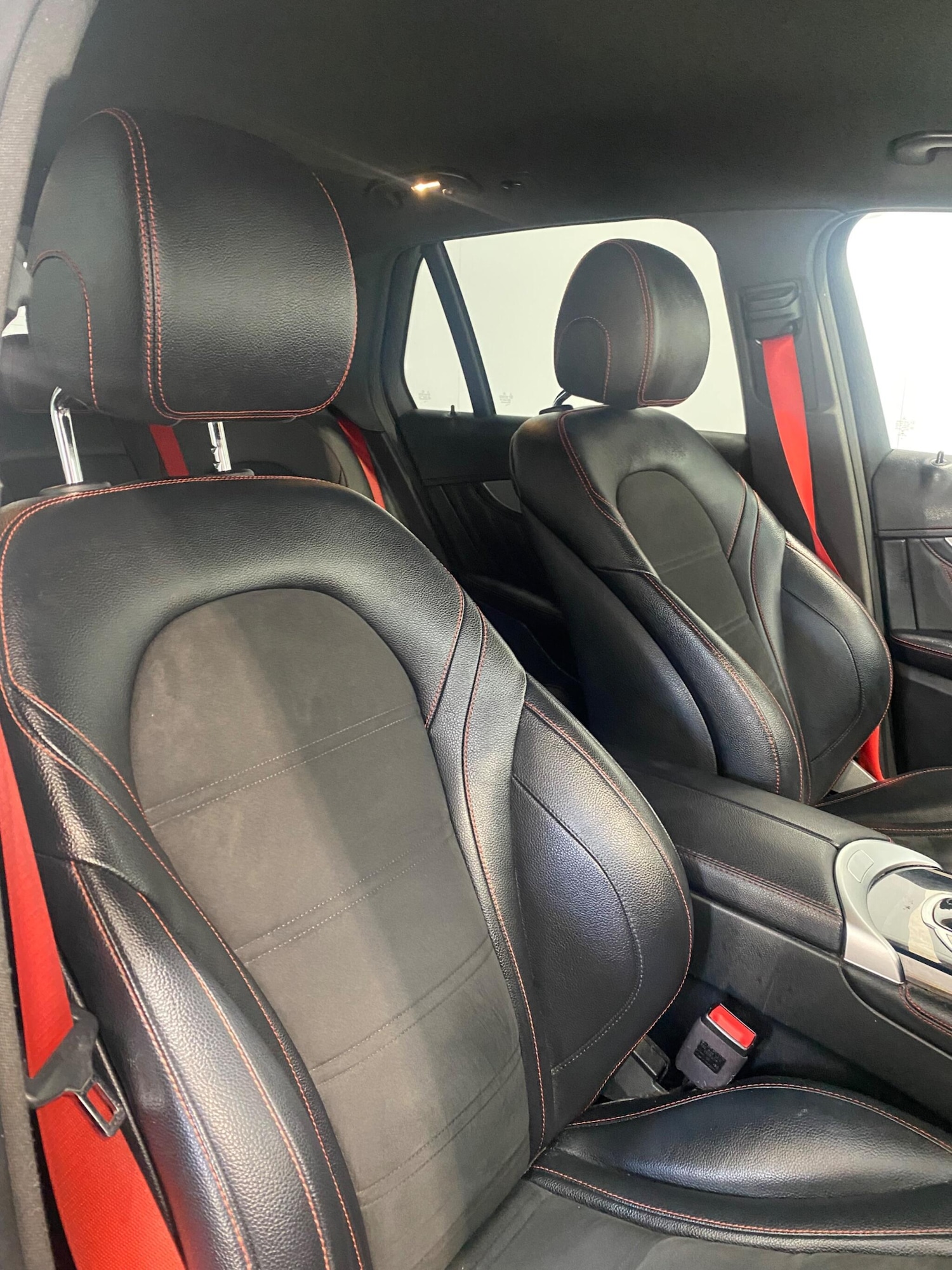 Used Mercedes-Benz GLC for sale - 77722747: Photo 2