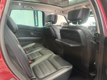 Used Renault Grand Scenic 2018 for sale - 76993838: Photo