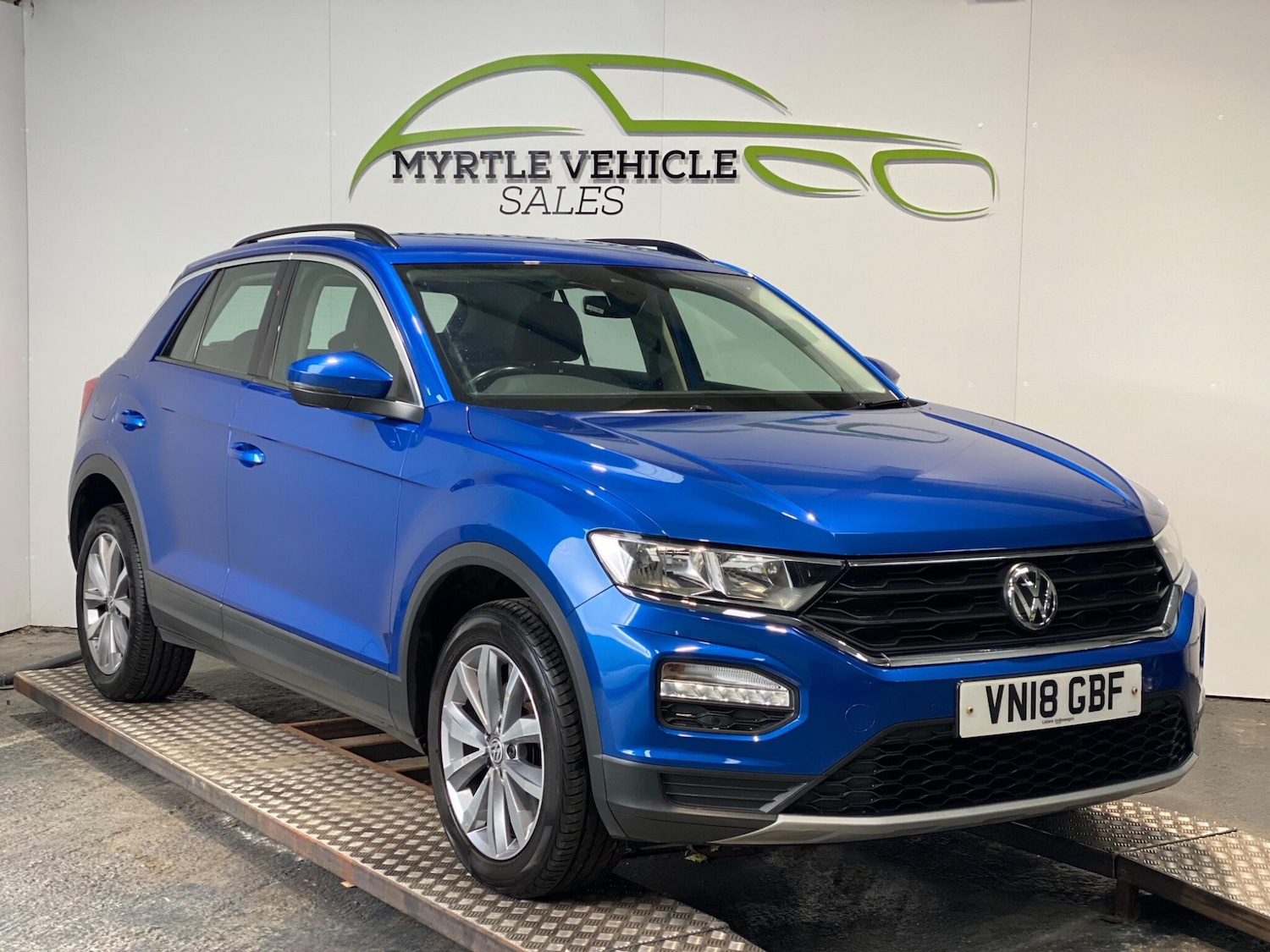 Used Volkswagen T-Roc 2018 for sale - 76832461: Photo 1
