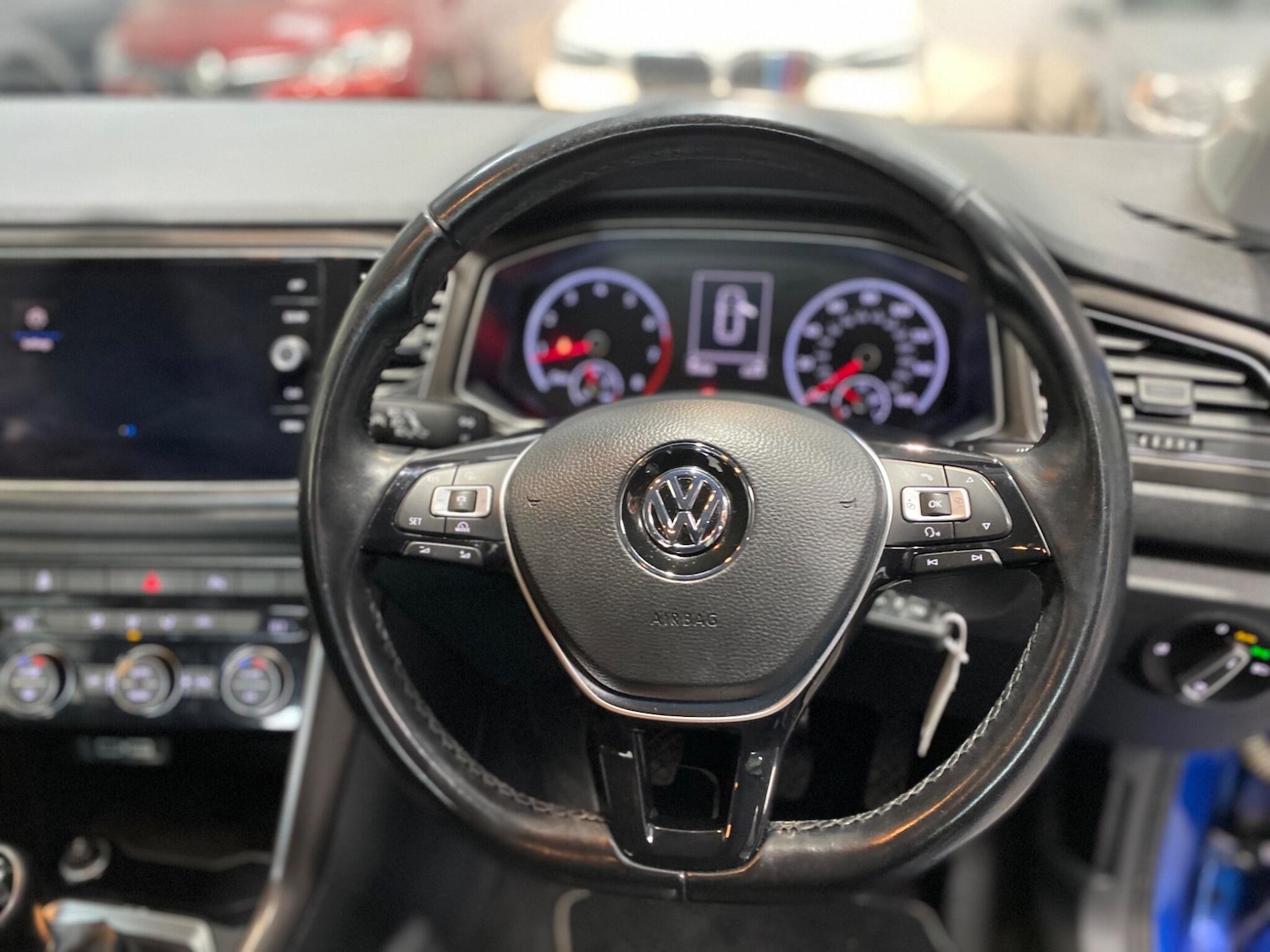 Used Volkswagen T-Roc 2018 for sale - 76832461: Photo 10