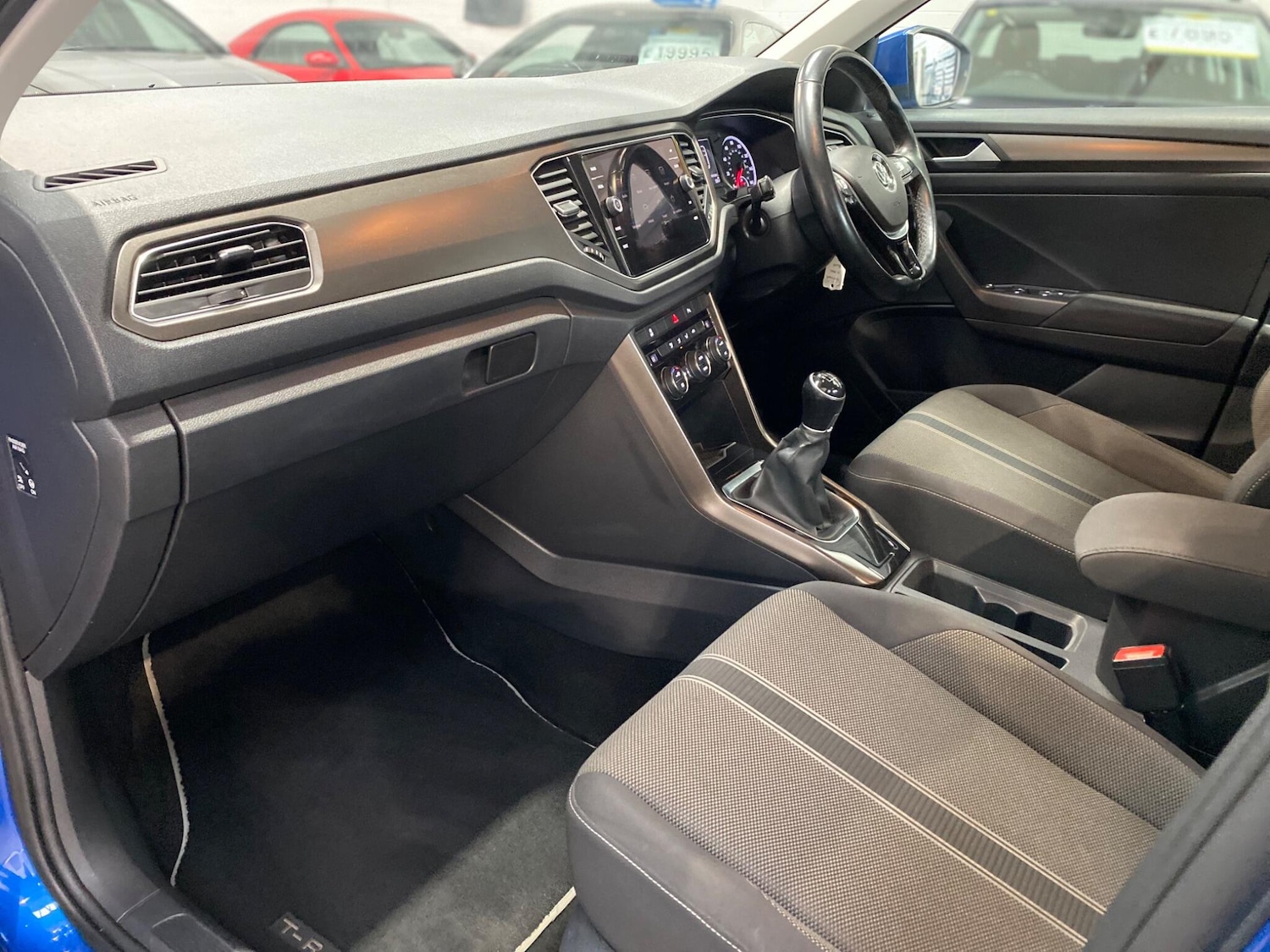 Used Volkswagen T-Roc 2018 for sale - 76832461: Photo 16