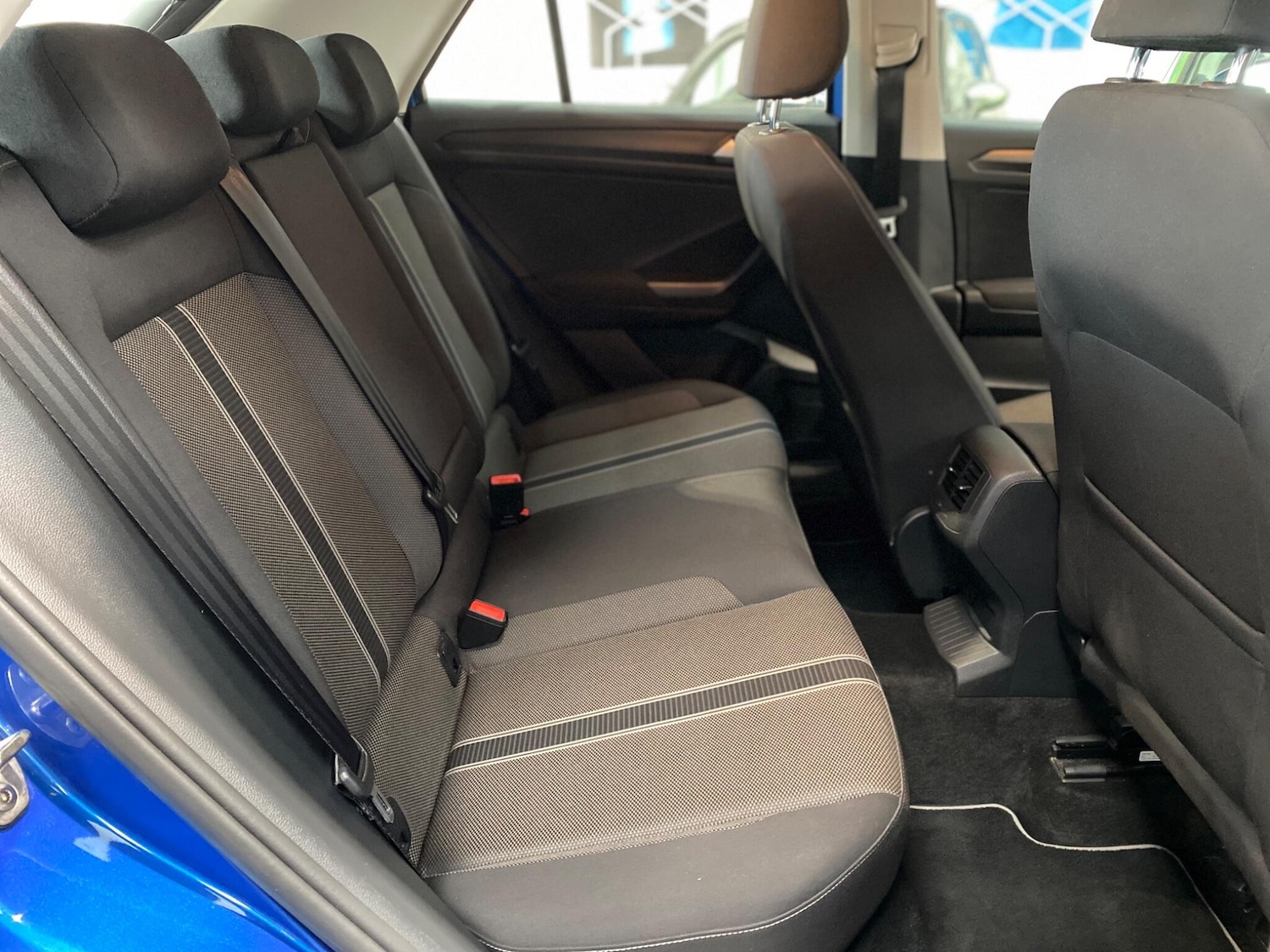 Used Volkswagen T-Roc 2018 for sale - 76832461: Photo 7