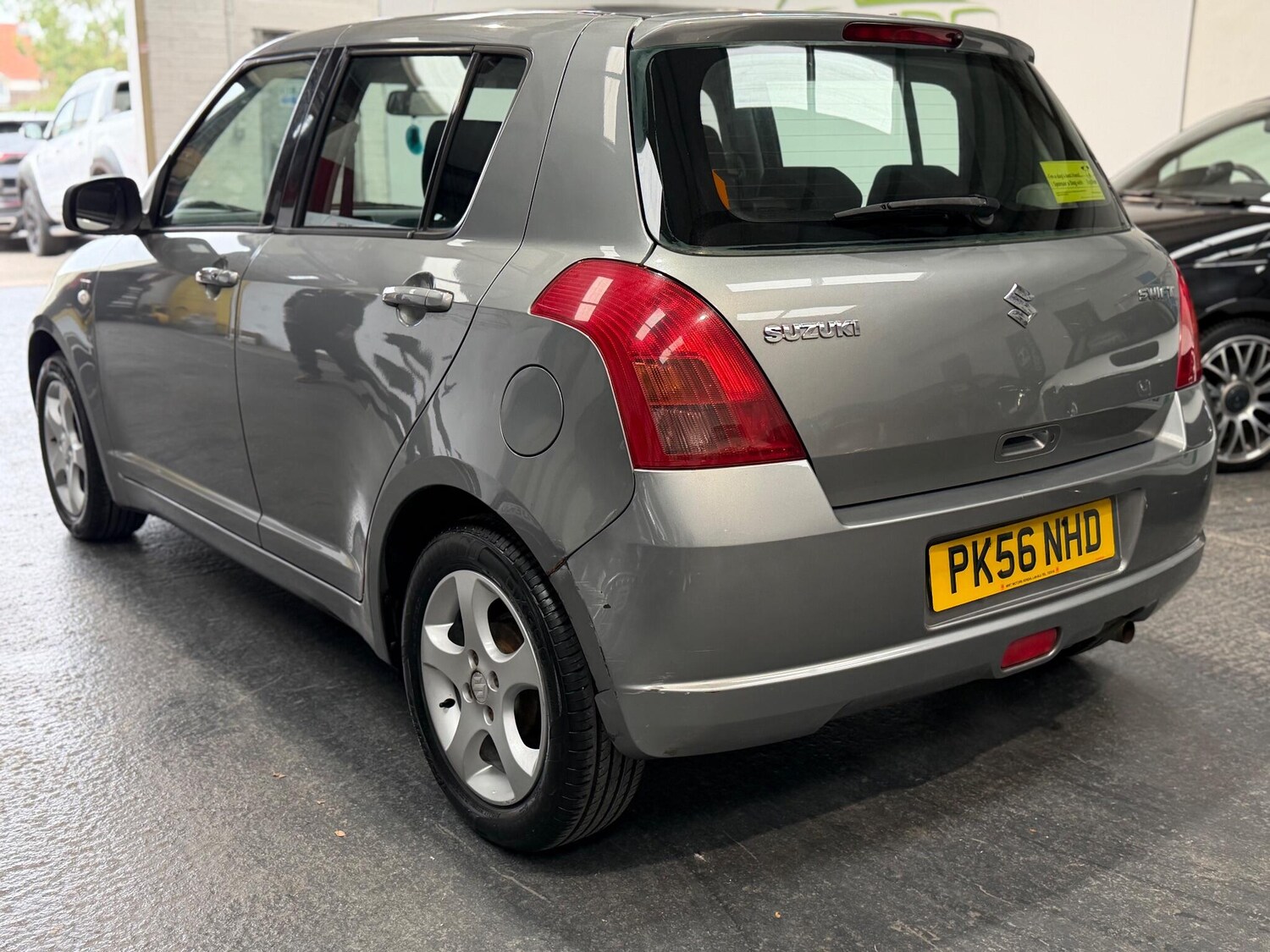 Suzuki Swift (56) - 1.5 GLX 5dr - Image 2